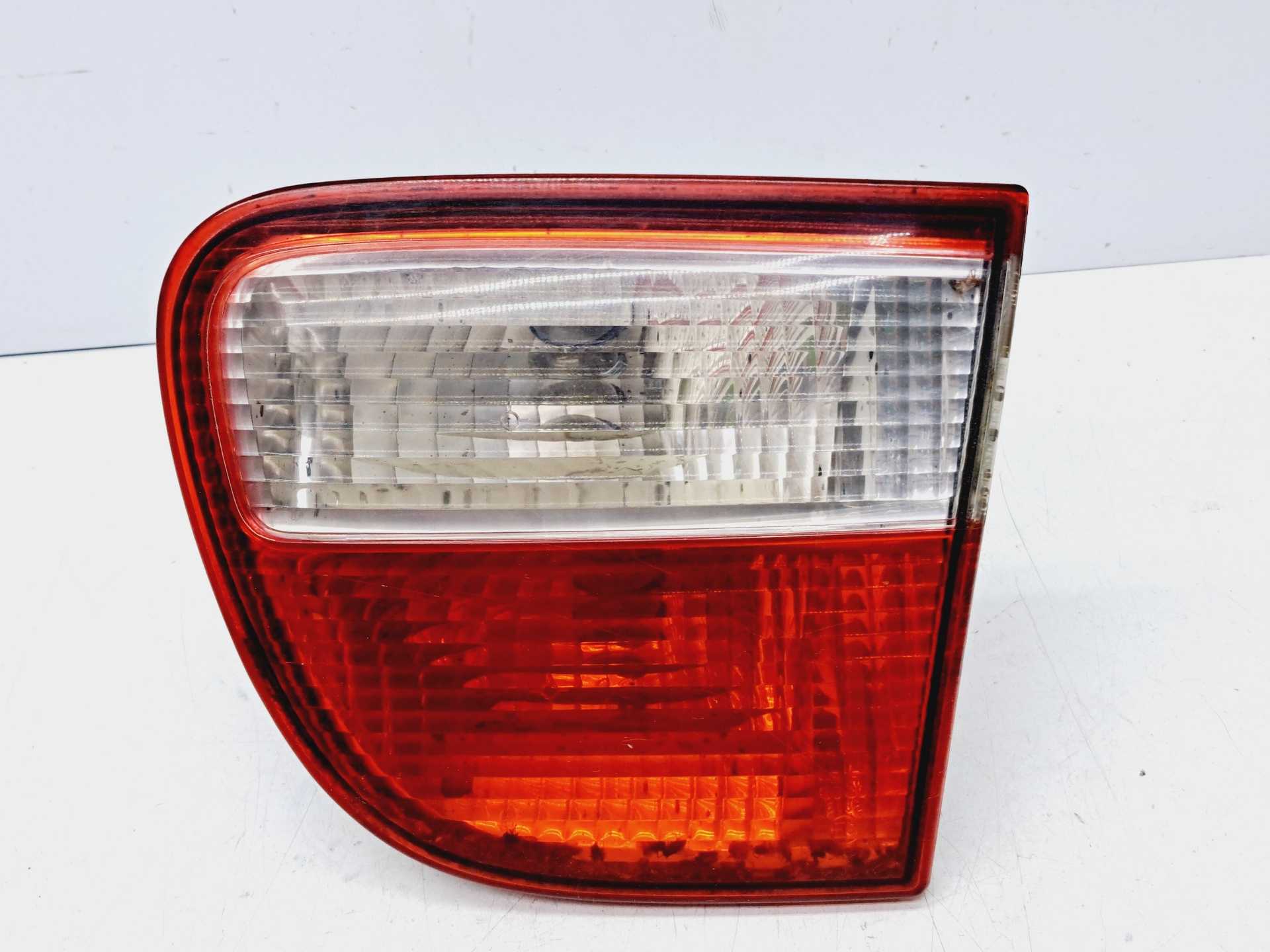 Recambio de piloto porton trasero derecho para seat leon (1m1) signo referencia OEM IAM 1M6945092B  