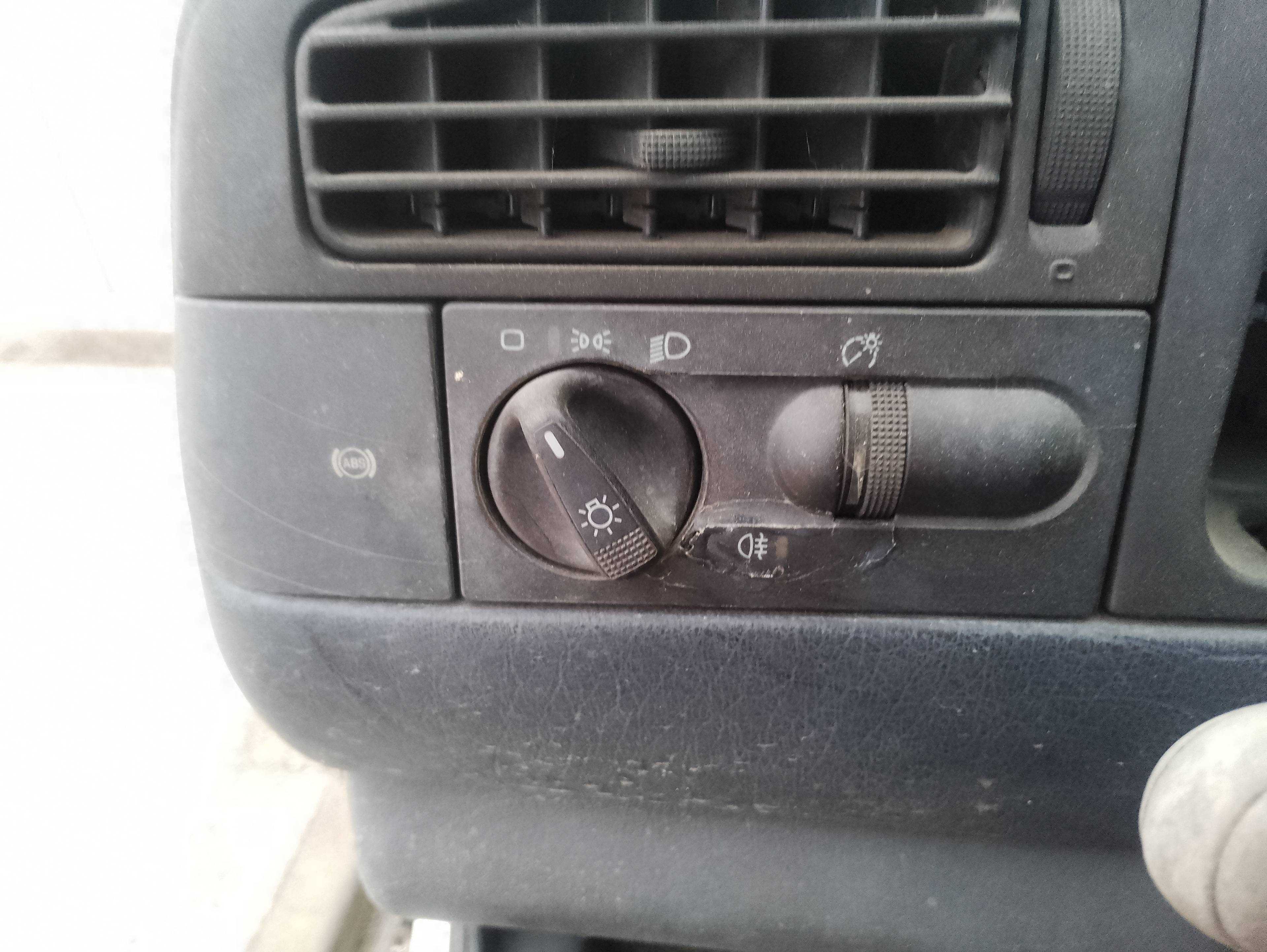 Recambio de mando luces para volkswagen golf iii berlina (1h1) 2.0 referencia OEM IAM   
