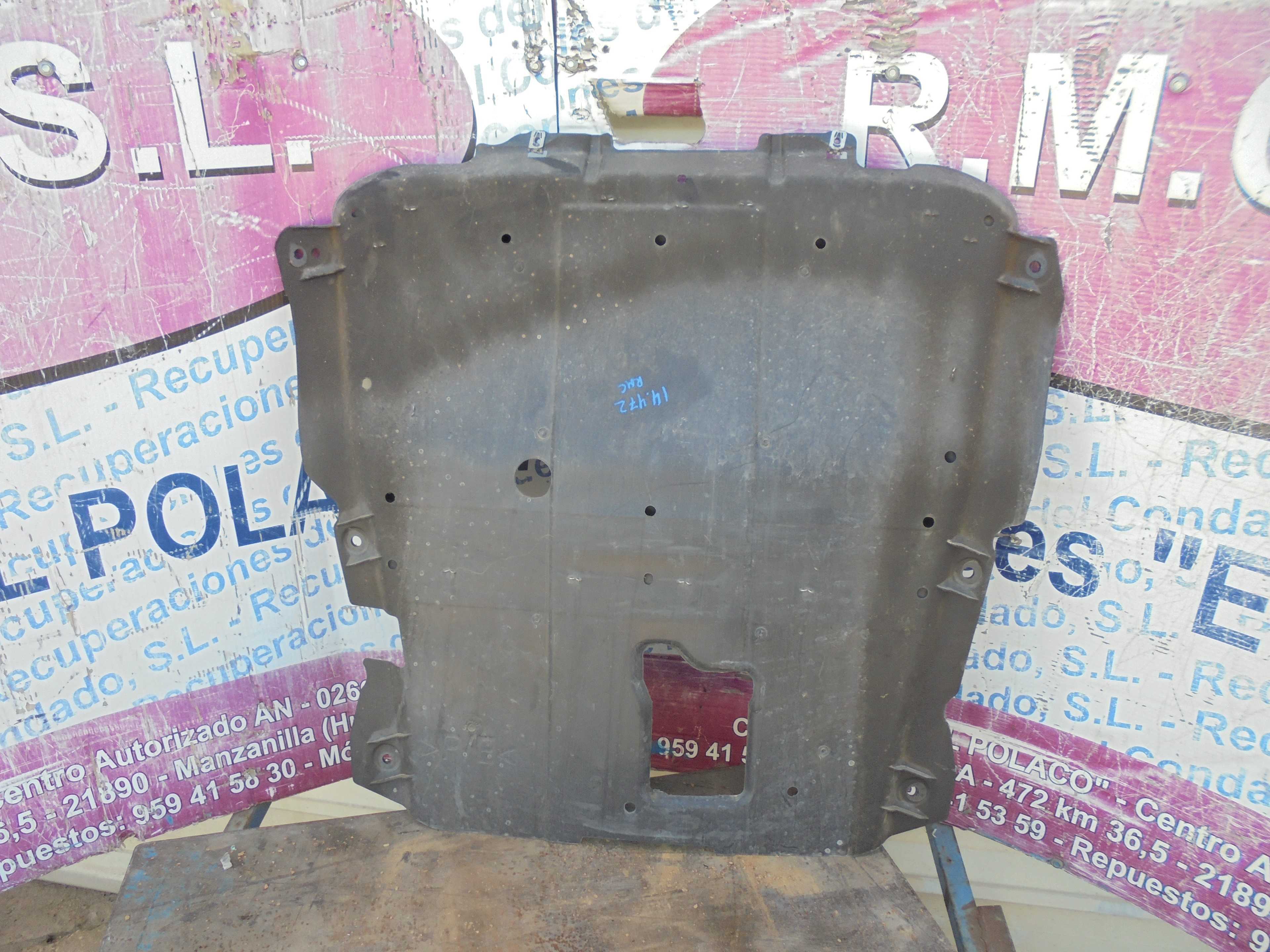 Recambio de cubrecarter para renault express referencia OEM IAM 758908552R  