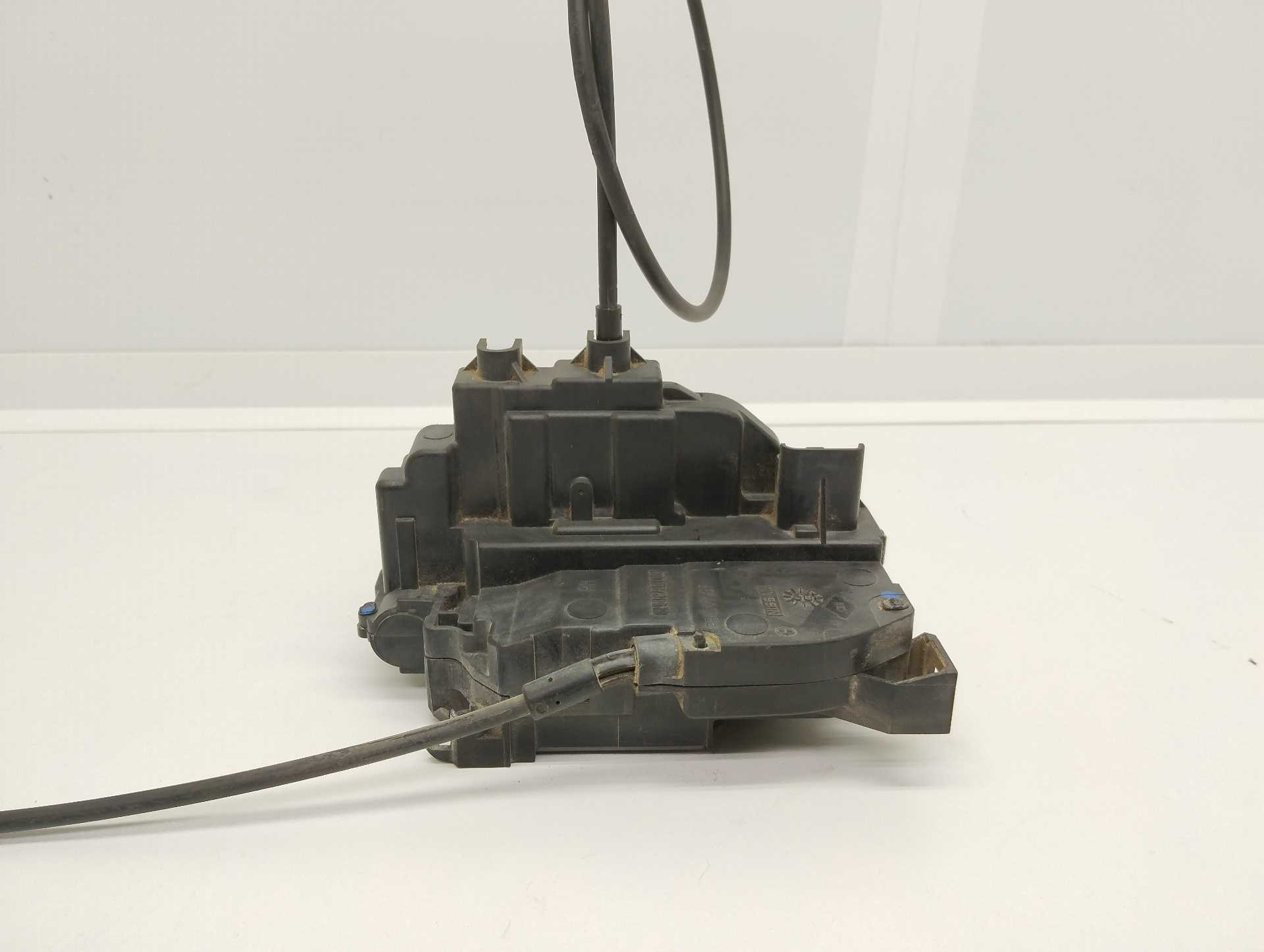 Recambio de cerradura puerta delantera derecha para renault clio iii confort dynamique referencia OEM IAM   