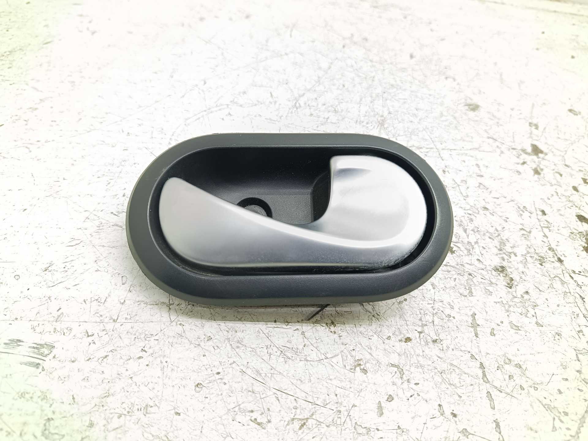 Recambio de maneta interior trasera derecha para dacia lodgy 15th anniversary referencia OEM IAM 8200783847  