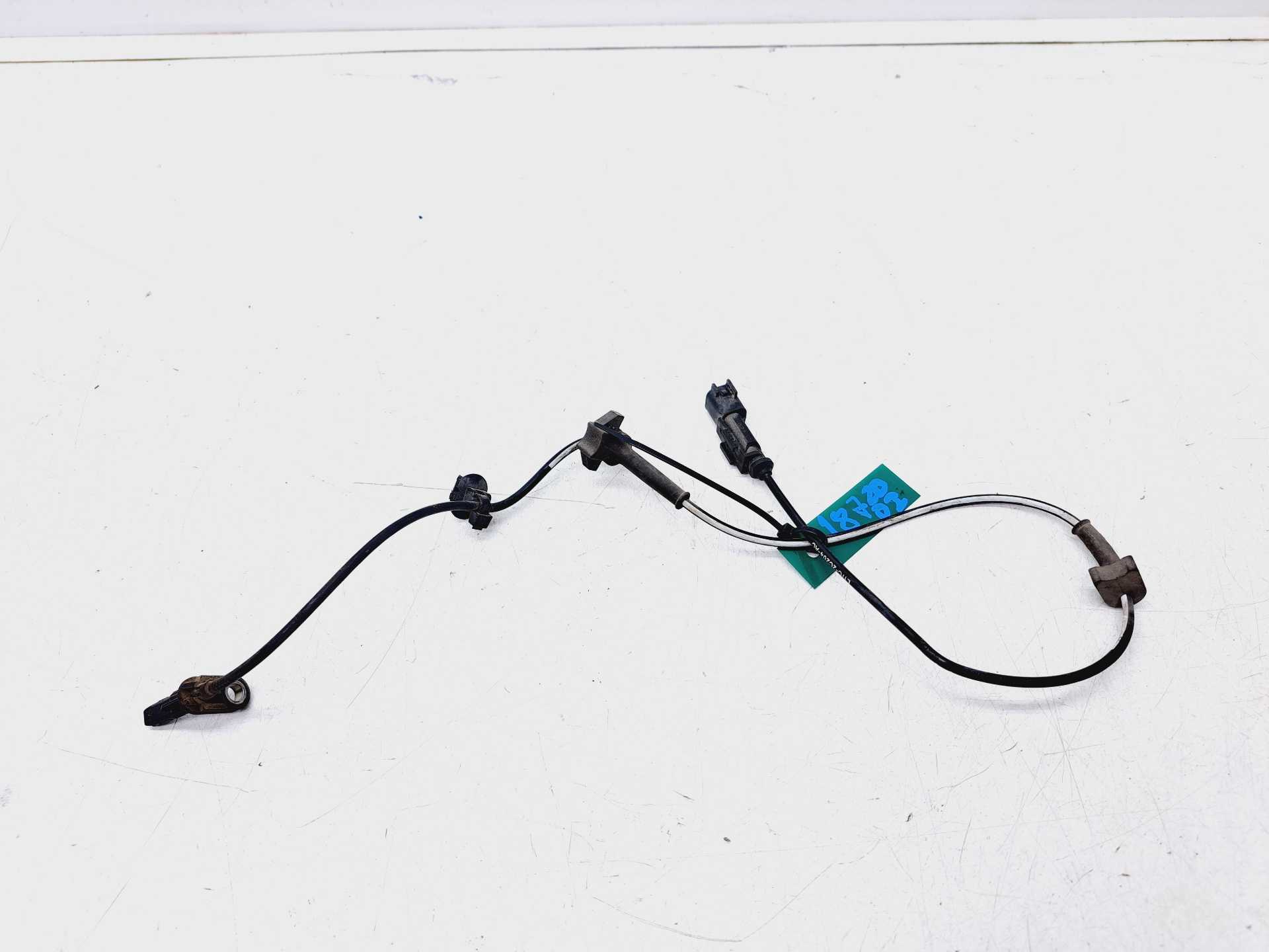 Recambio de sensor de abs para ford puma hybrid st-line referencia OEM IAM L1TC2C204AC  