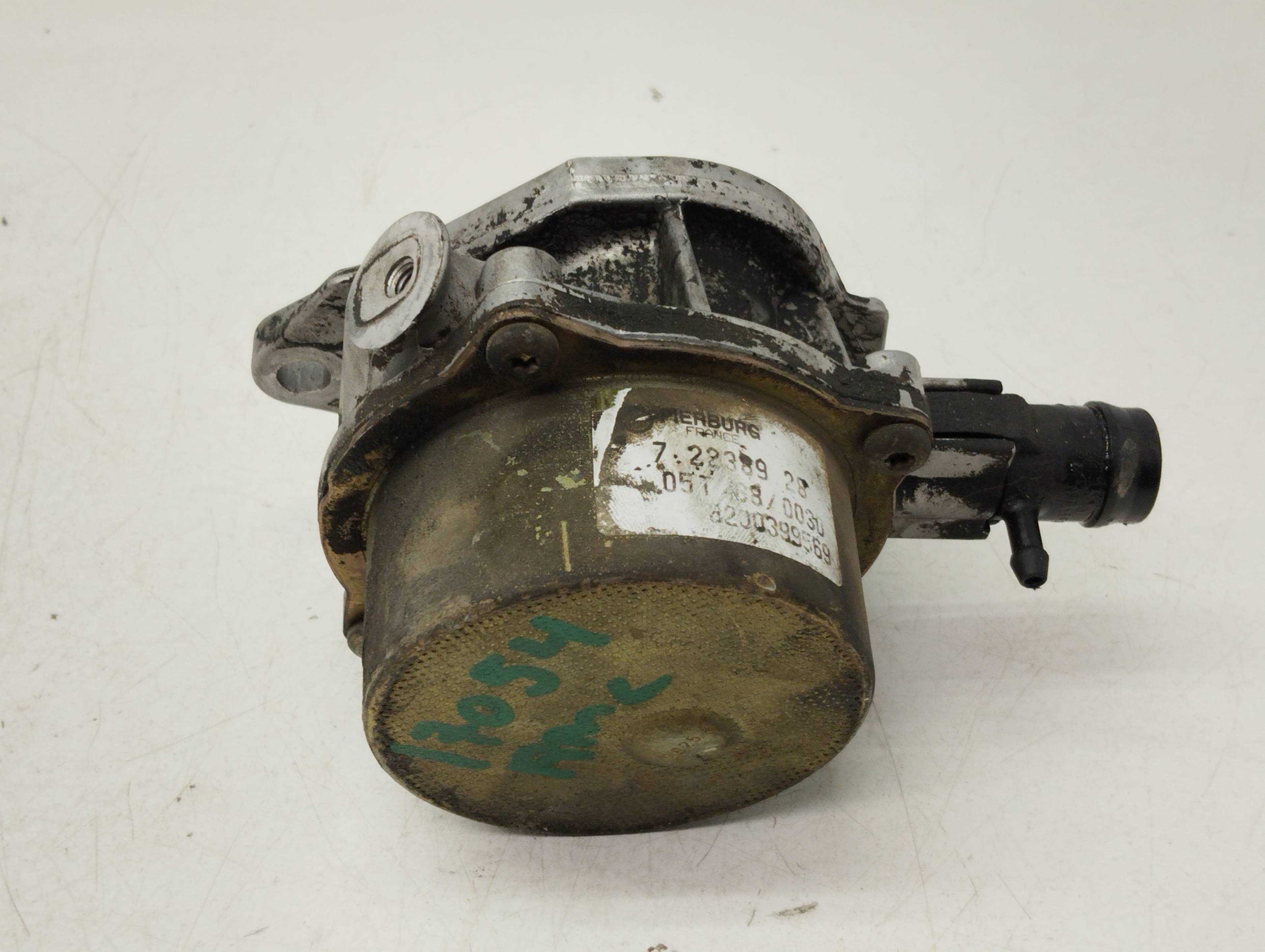Recambio de depresor freno / bomba vacio para renault clio iii confort dynamique referencia OEM IAM 8200399569 72238928 PIERBURG