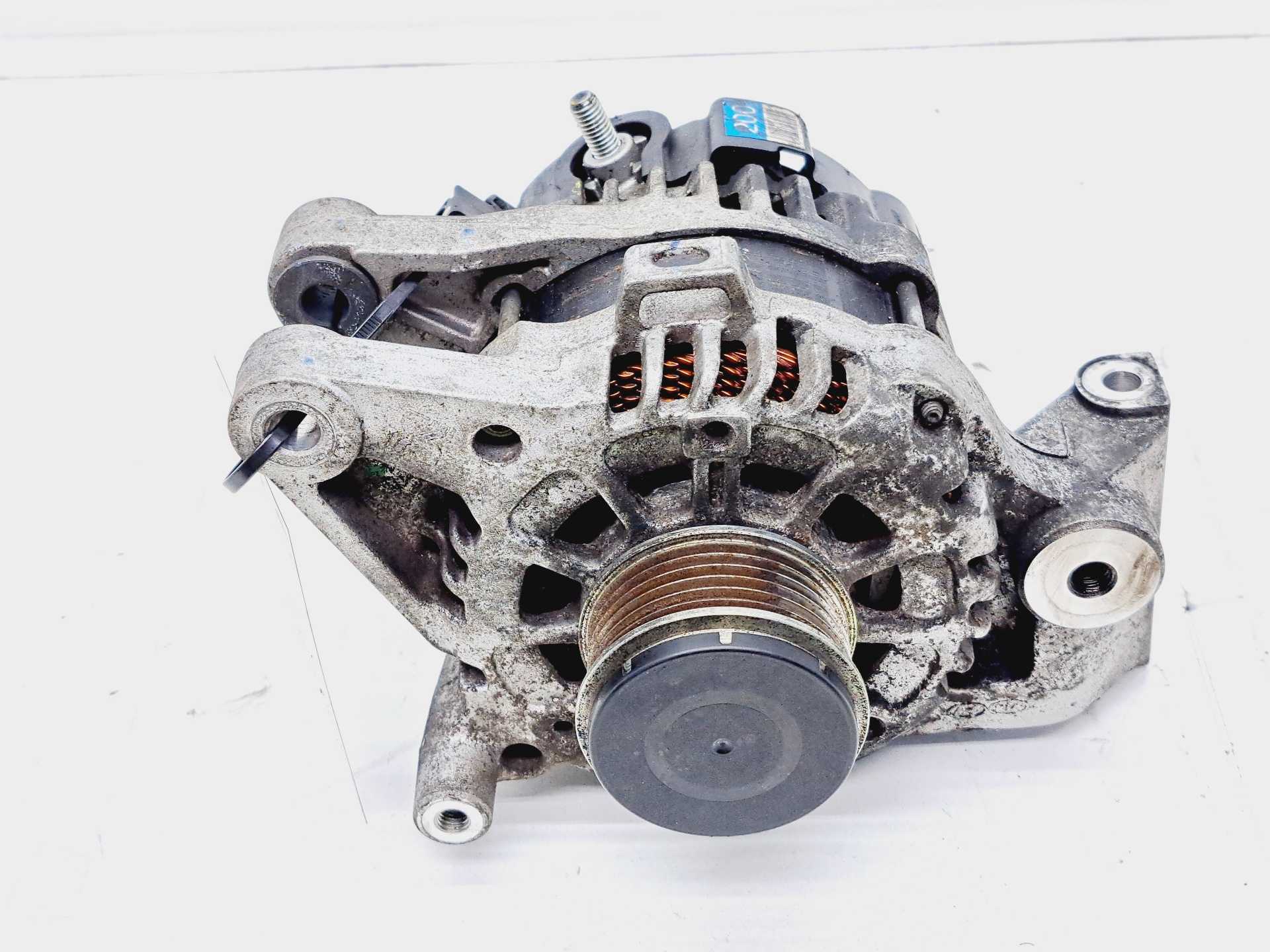 Recambio de alternador para kia ceed business referencia OEM IAM 373002U200 61005074 BORGWARNER