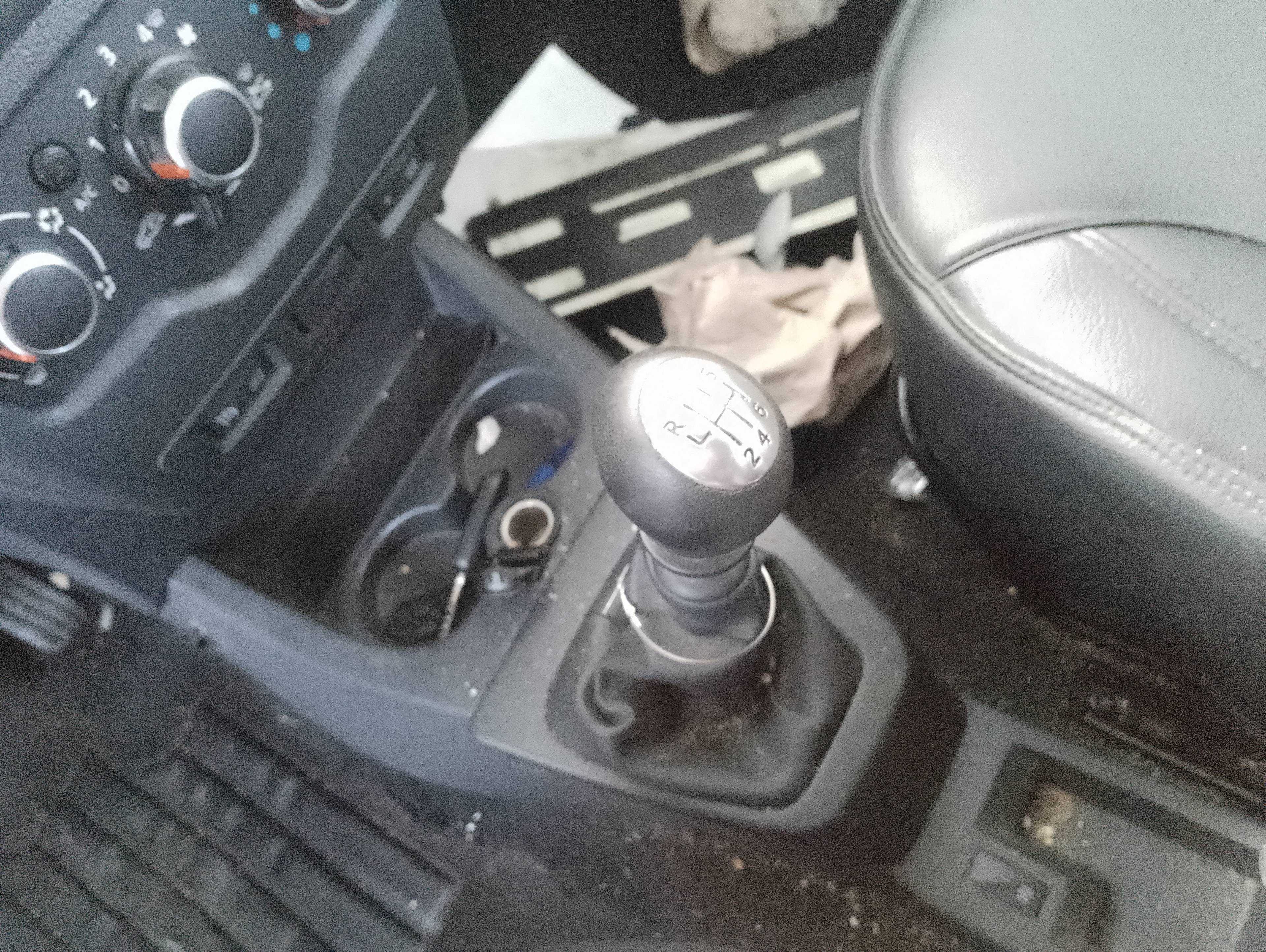 Recambio de palanca cambio para dacia lodgy 15th anniversary referencia OEM IAM   