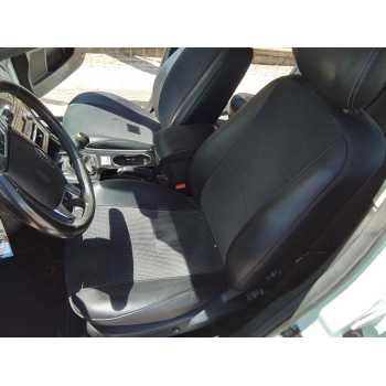 ASIENTO DELANTERO IZQUIERDO 