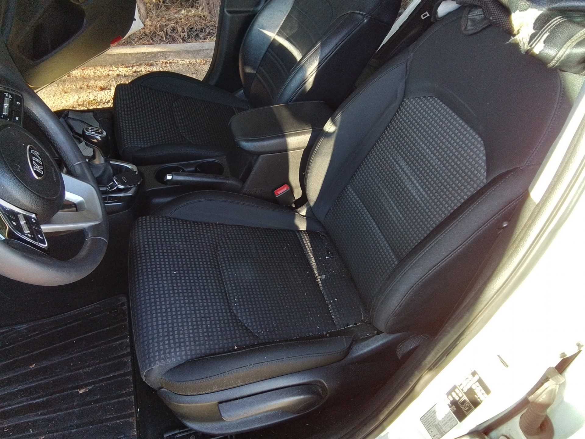Recambio de asiento delantero izquierdo para kia ceed business referencia OEM IAM   