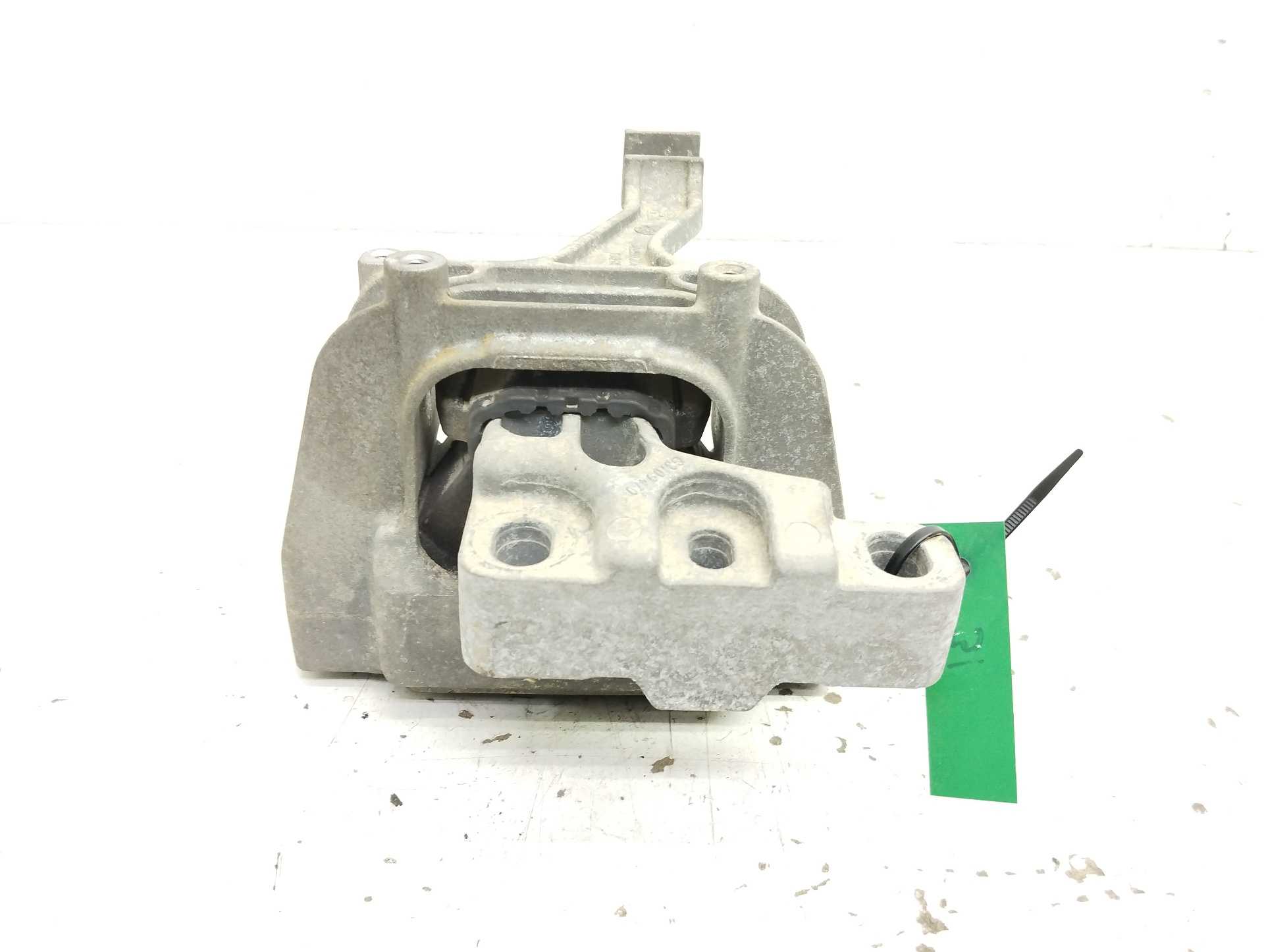 Recambio de soporte motor derecho para seat leon (5f1) i-tech referencia OEM IAM 5Q0199262BH  