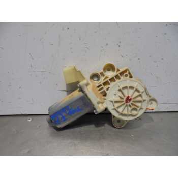 MOTOR ELEVALUNAS TRASERO IZQUIERDO 0130821433 BOSCH BROSE 