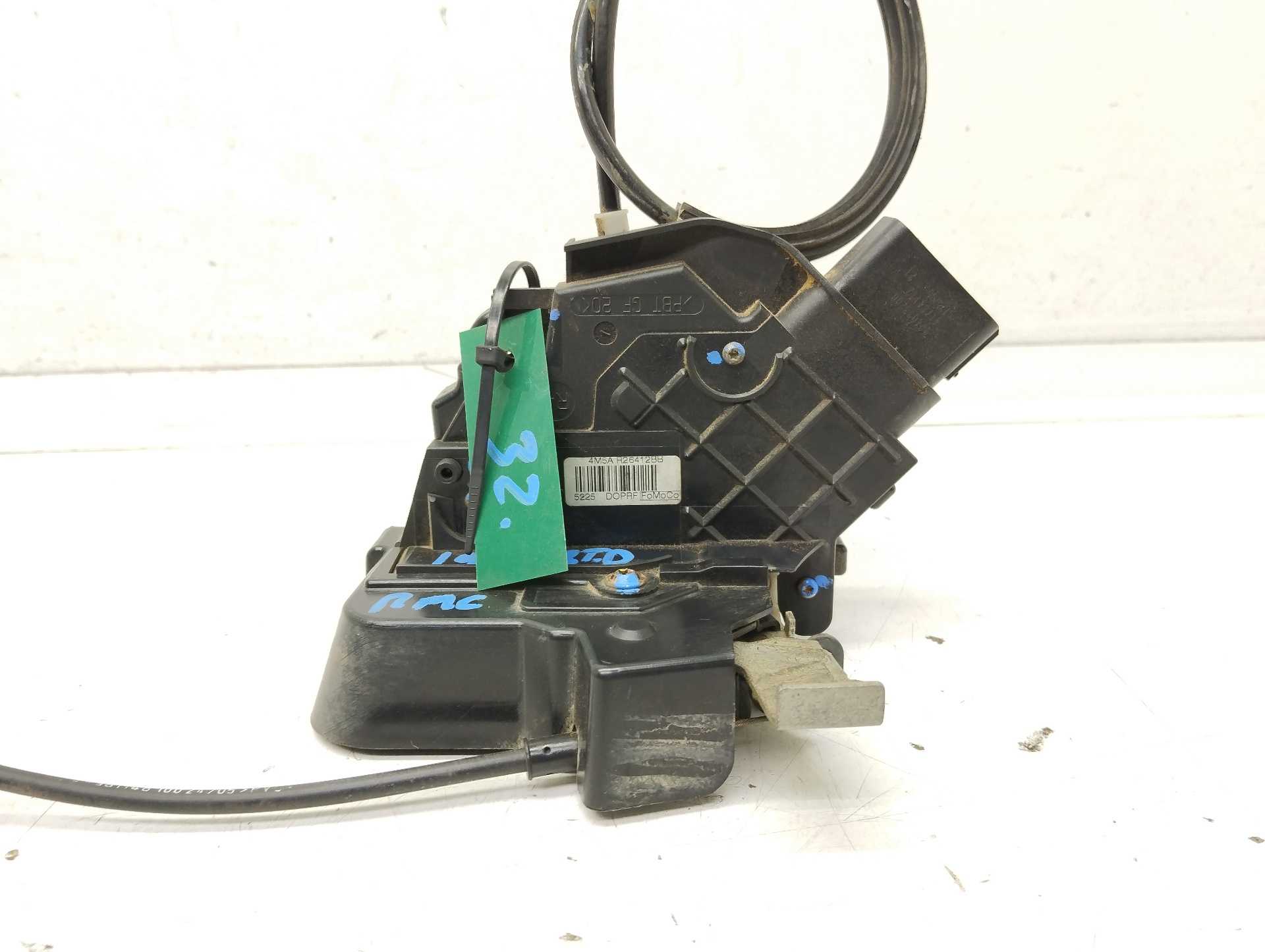 Recambio de cerradura puerta trasera derecha para ford focus berlina (cap) ambiente (d) referencia OEM IAM 4M5AR26412BB FOMOCO 
