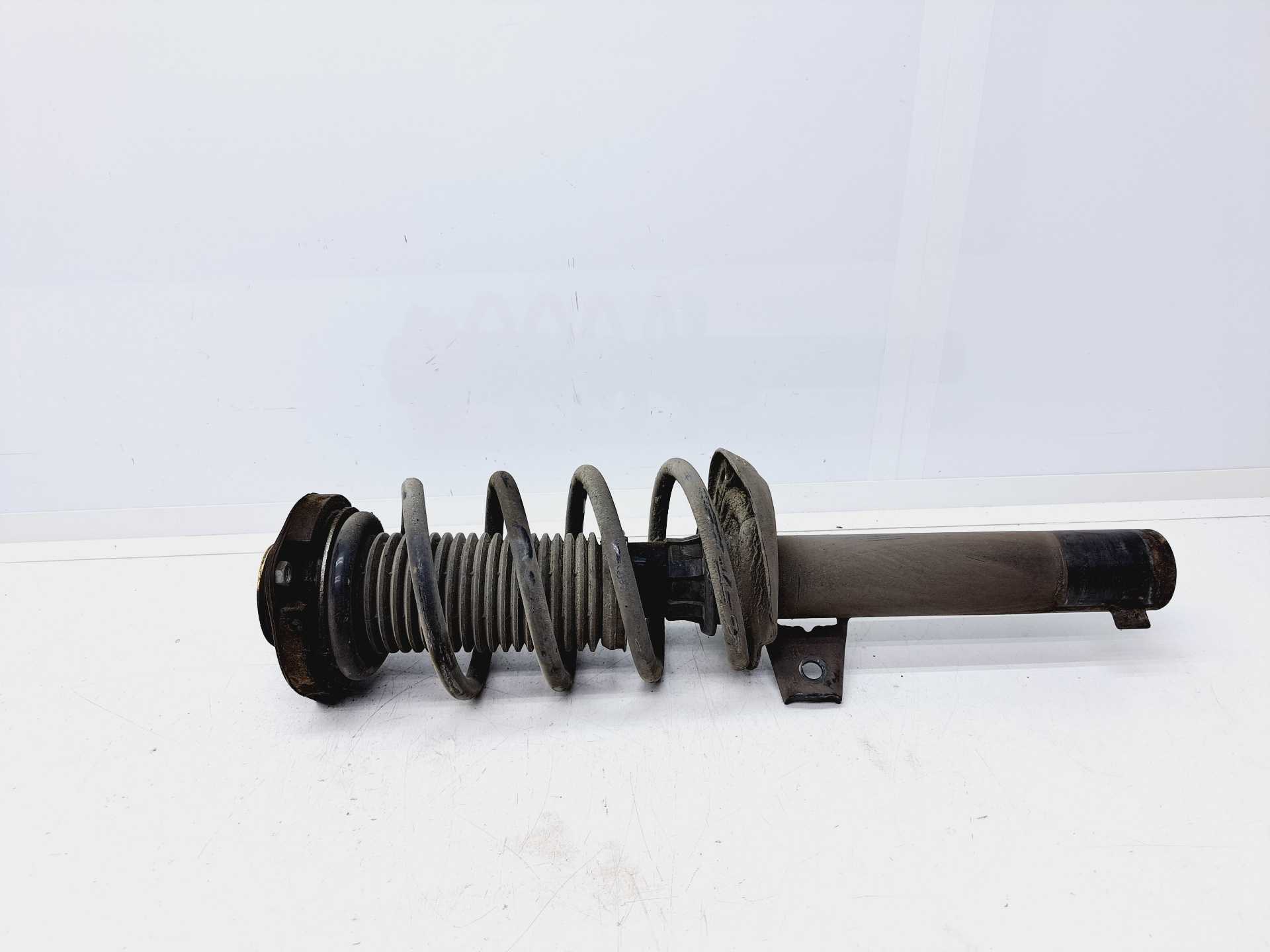 Recambio de amortiguador delantero izquierdo para volkswagen caddy furgón/kombi 2.0 tdi referencia OEM IAM 2K5413031  