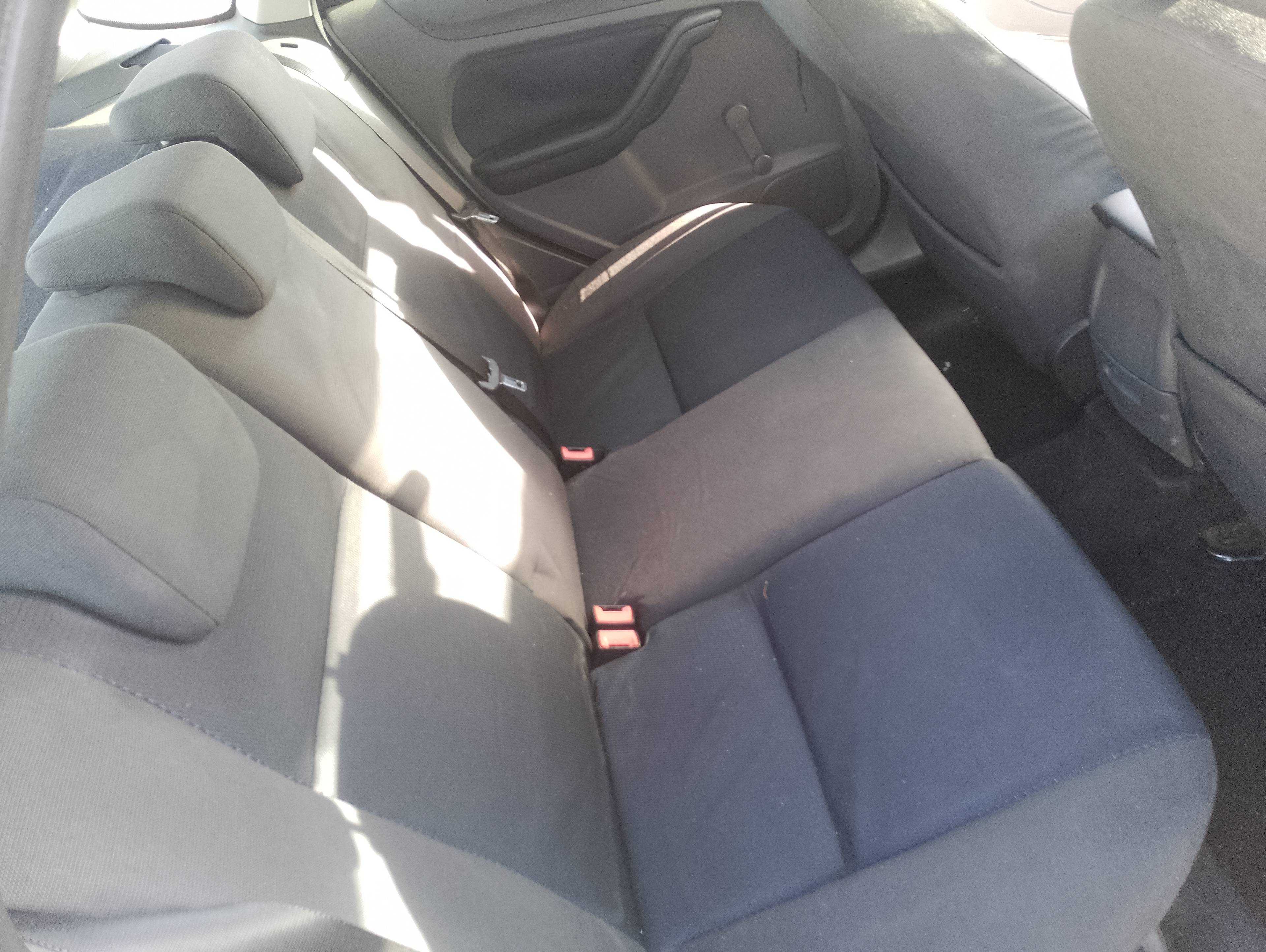 Recambio de asientos traseros para ford focus berlina (cap) ambiente (d) referencia OEM IAM   