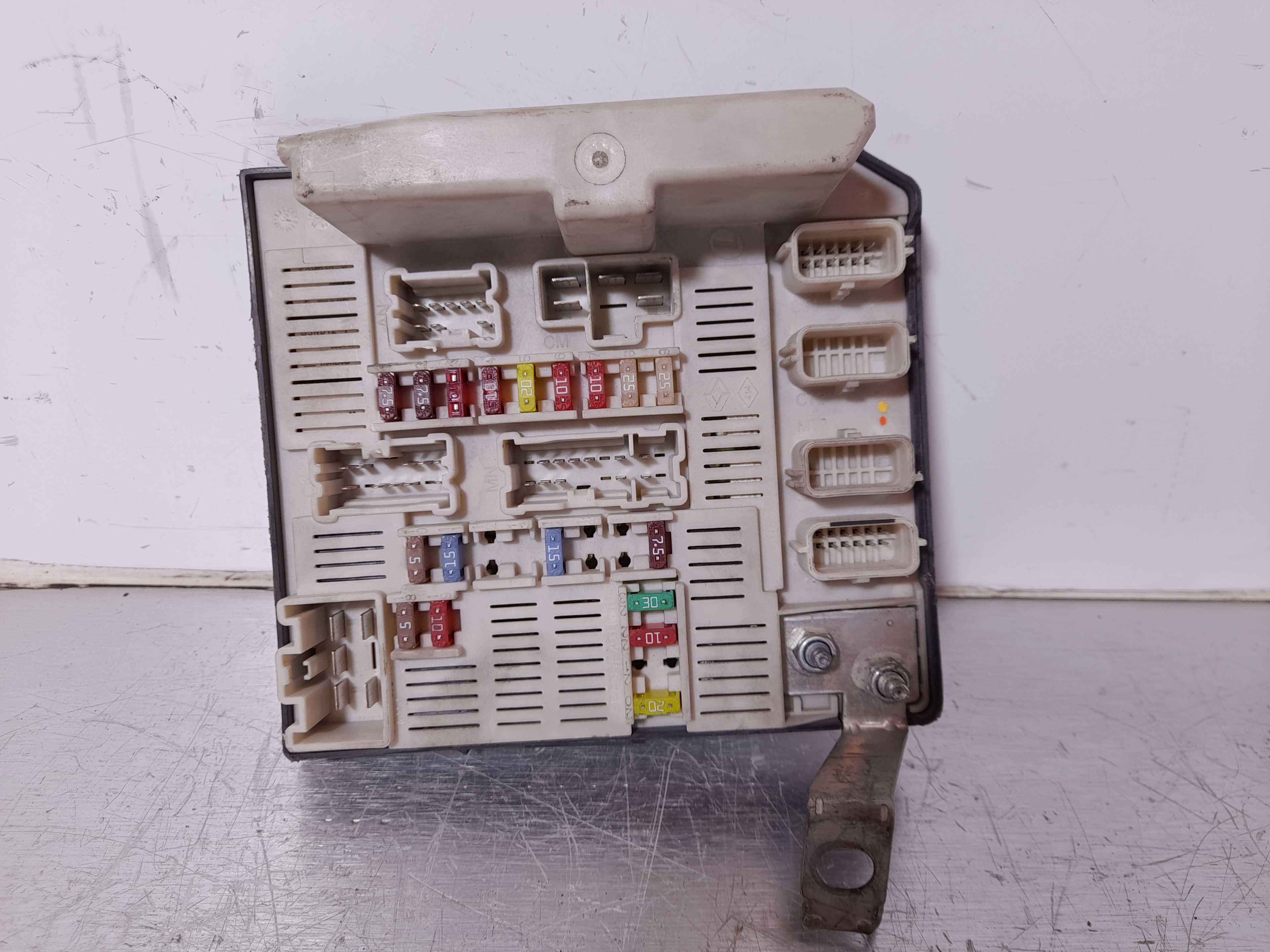 Recambio de centralita bsm para renault scenic ii 1.5 dci diesel referencia OEM IAM 8200481866F  