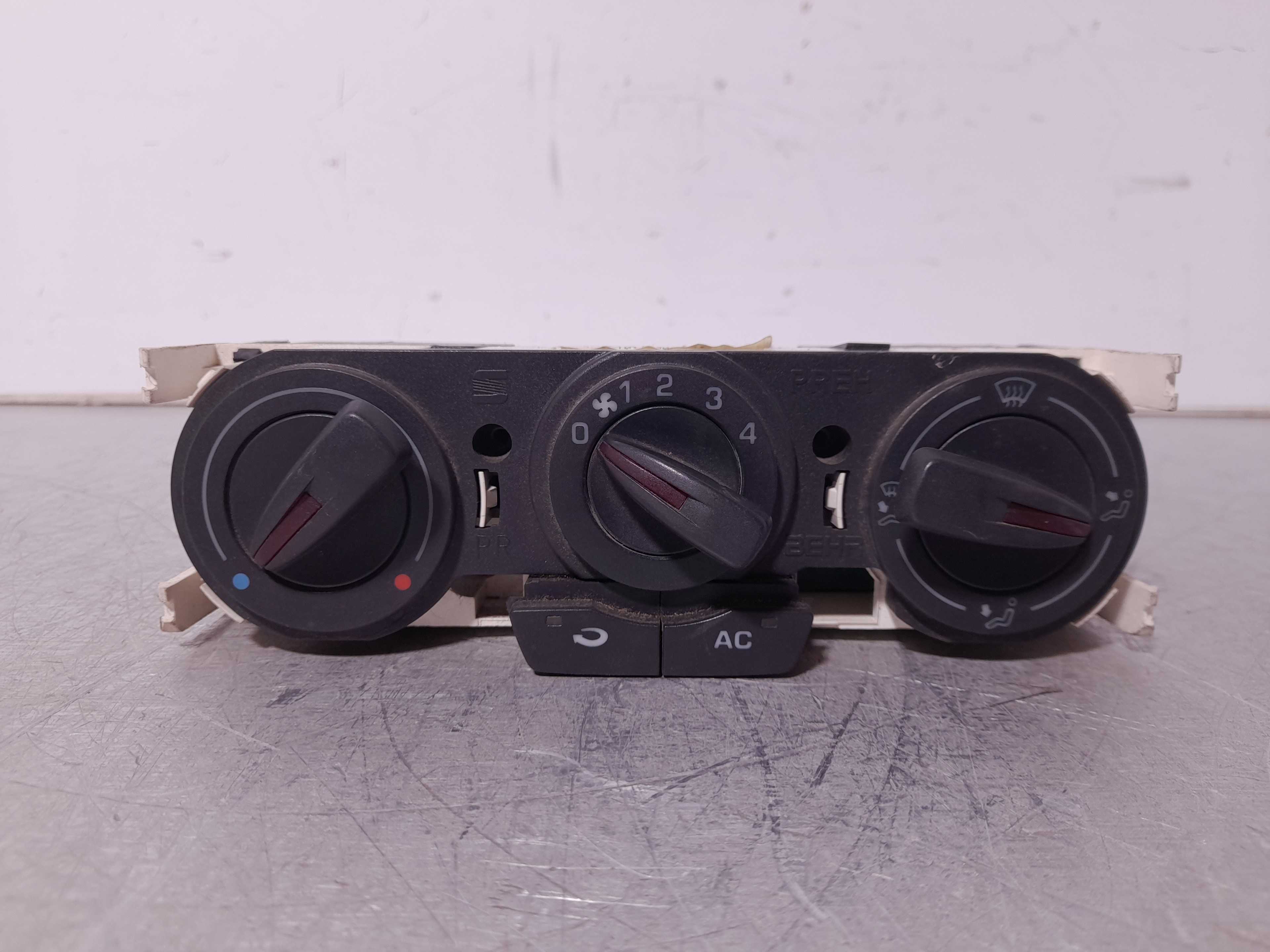 Recambio de mando calefaccion / aire acondicionado para seat ibiza (6j5) ecomotive referencia OEM IAM 6J0820045  