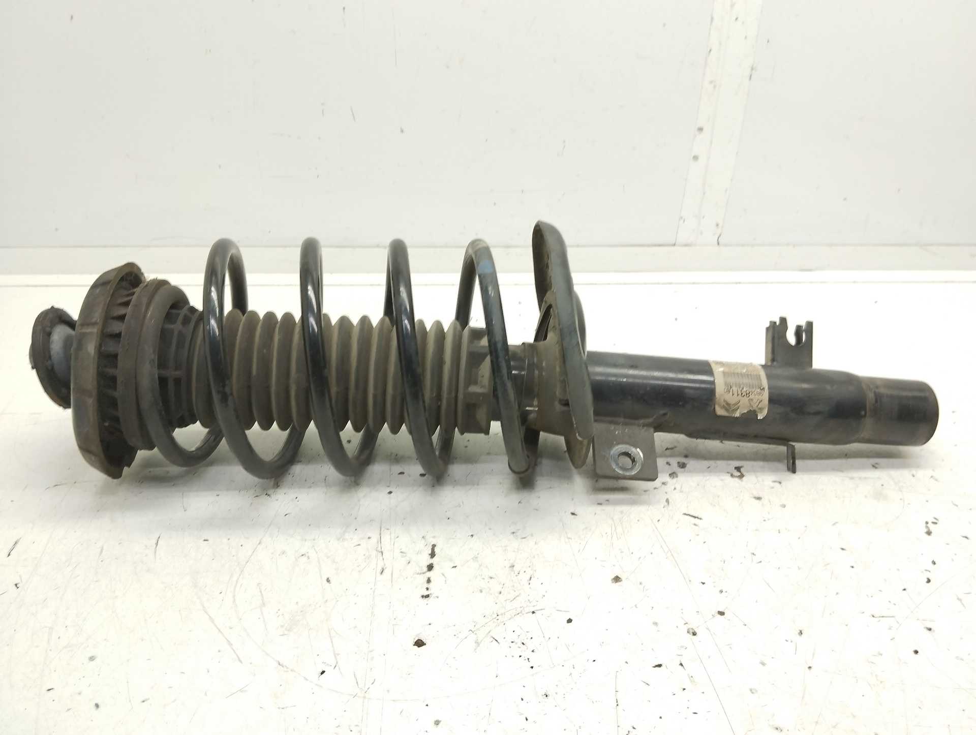 Recambio de amortiguador delantero izquierdo para peugeot 208 style referencia OEM IAM 9804831180 22284411 