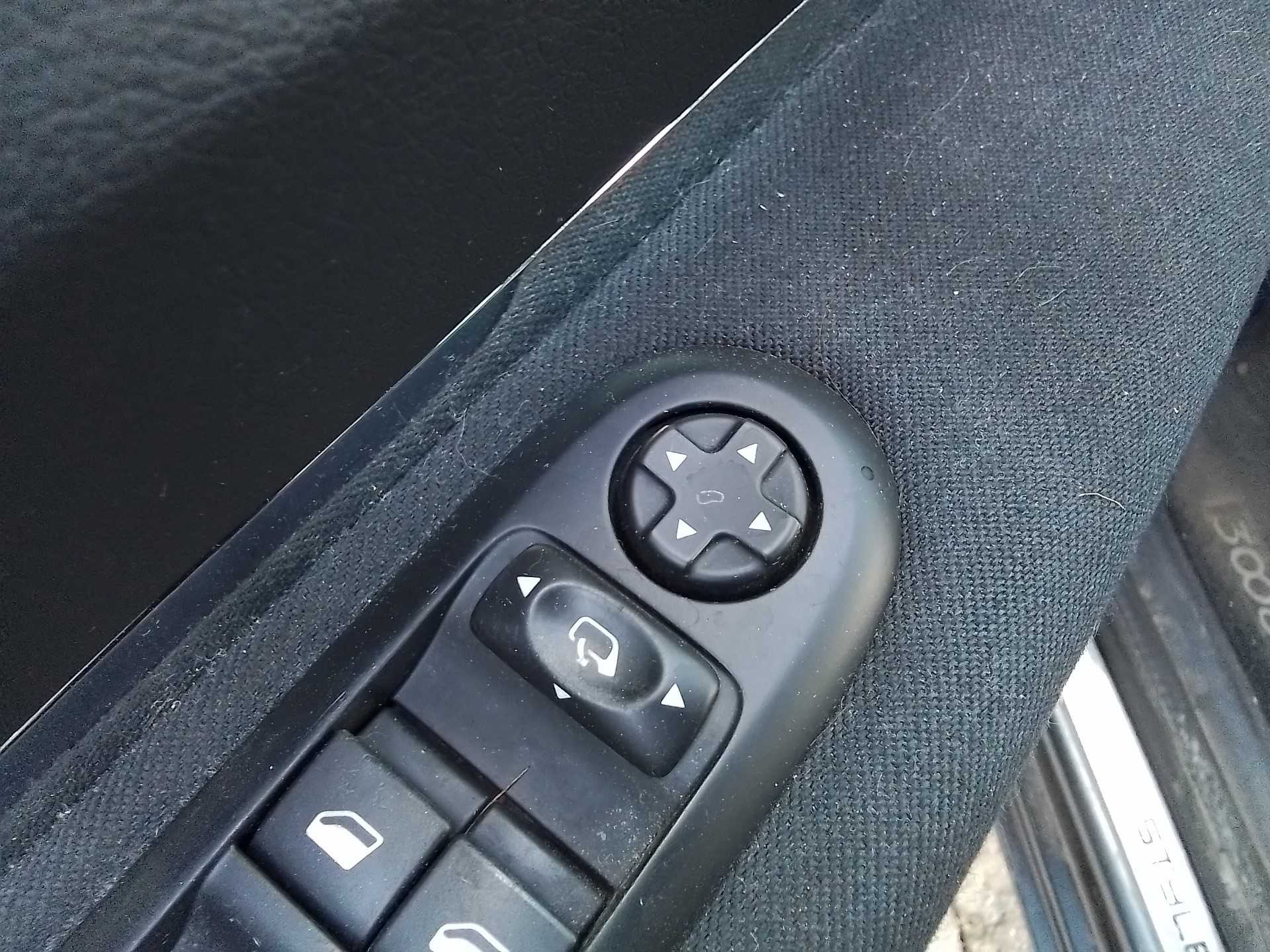 Recambio de mando retrovisor para peugeot 3008 1.6 hdi fap referencia OEM IAM   