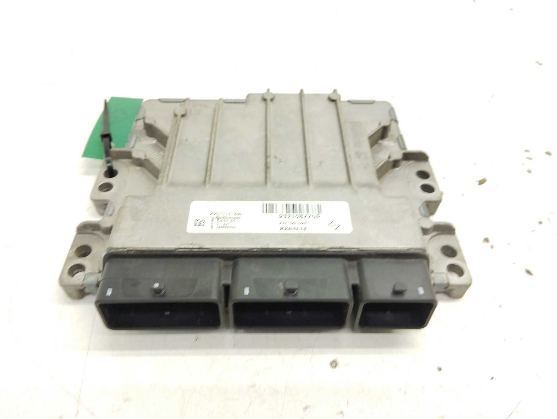 Recambio de centralita motor uce para renault clio iv zen referencia OEM IAM 237108770R 237106102R A2C11171300