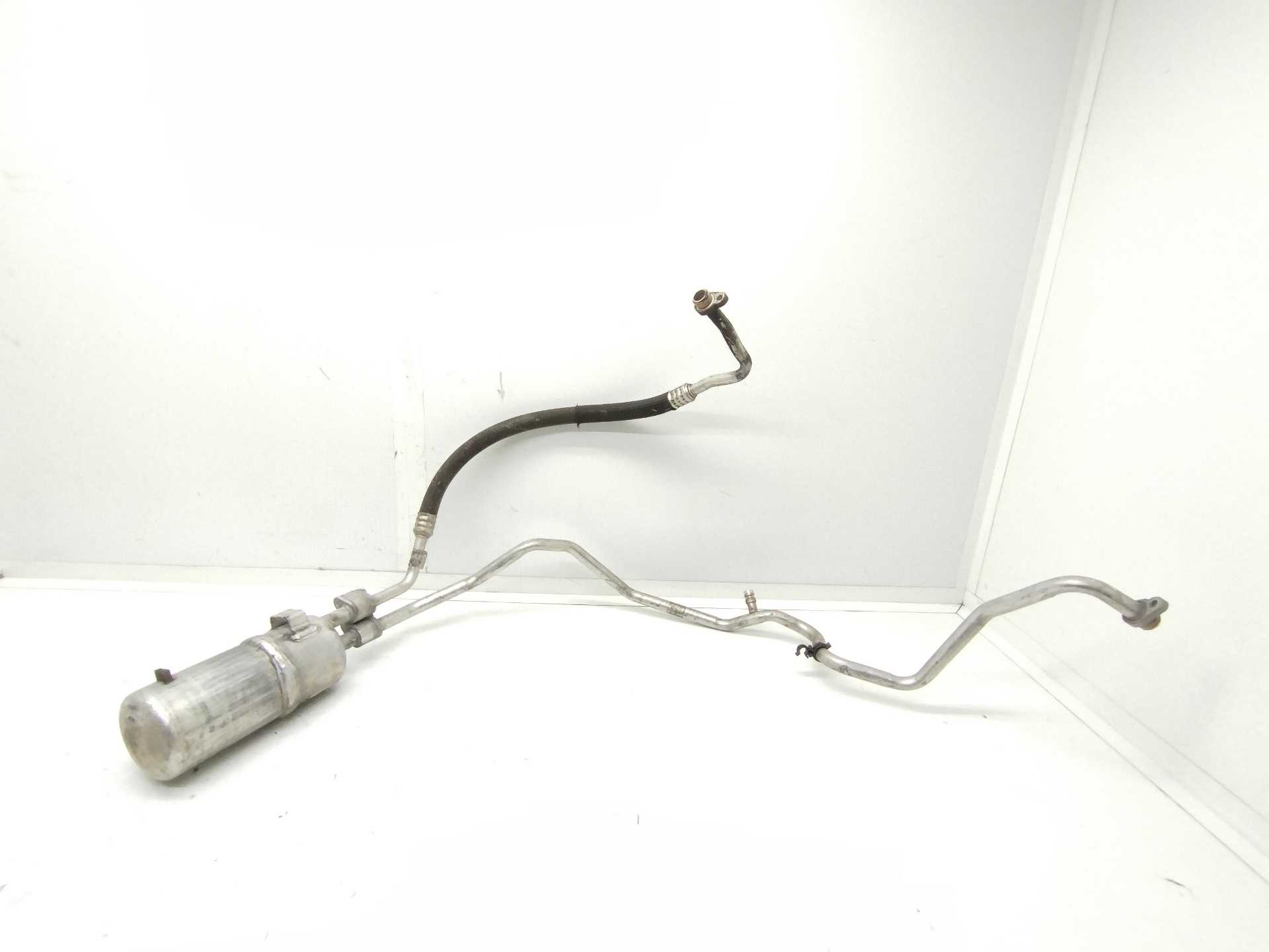 Recambio de tubos aire acondicionado para renault megane ii berlina 5p authentique referencia OEM IAM 8200247360  