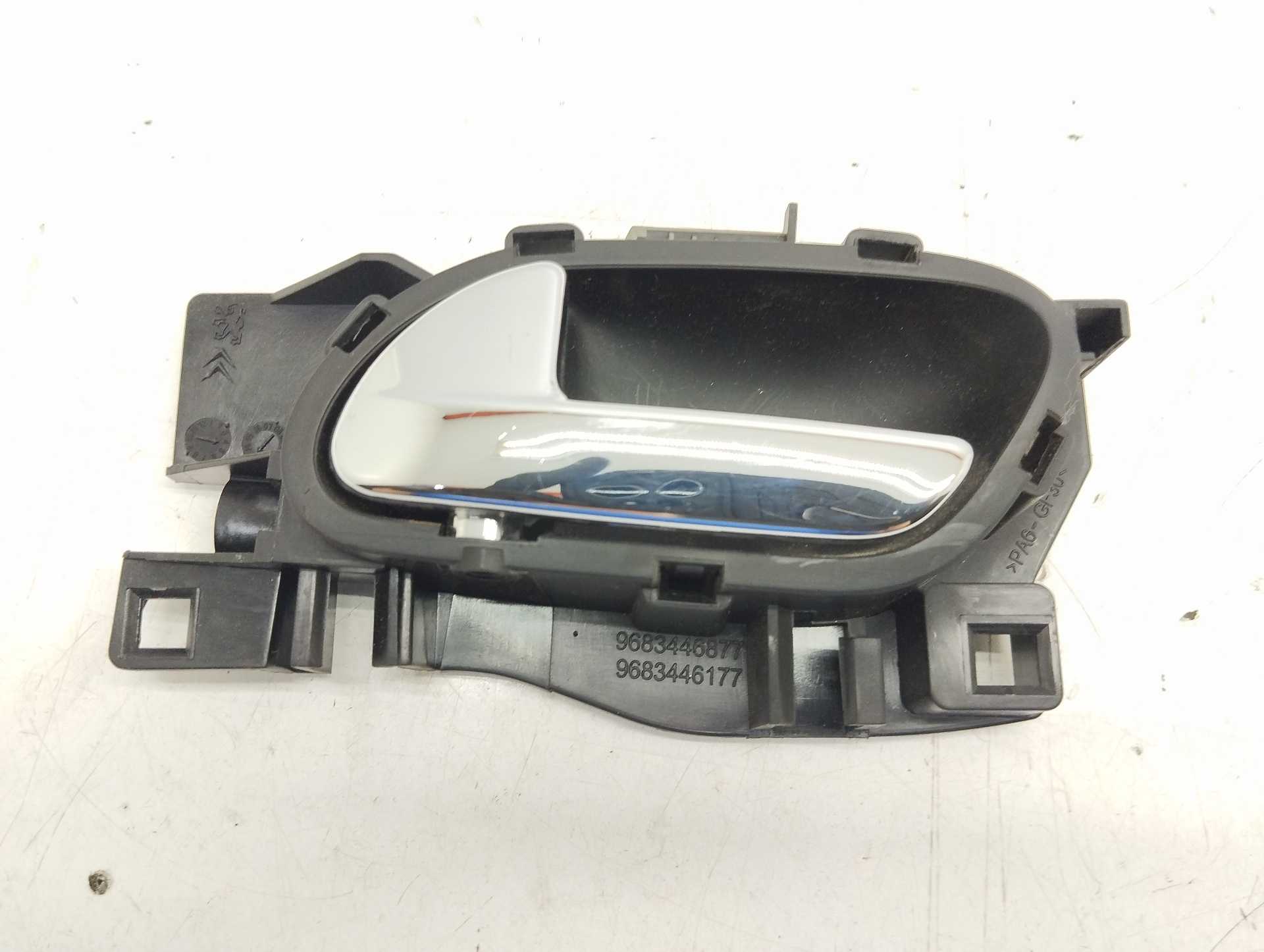 Recambio de maneta interior delantera izquierda para peugeot 3008 1.6 hdi fap referencia OEM IAM 9683446877  