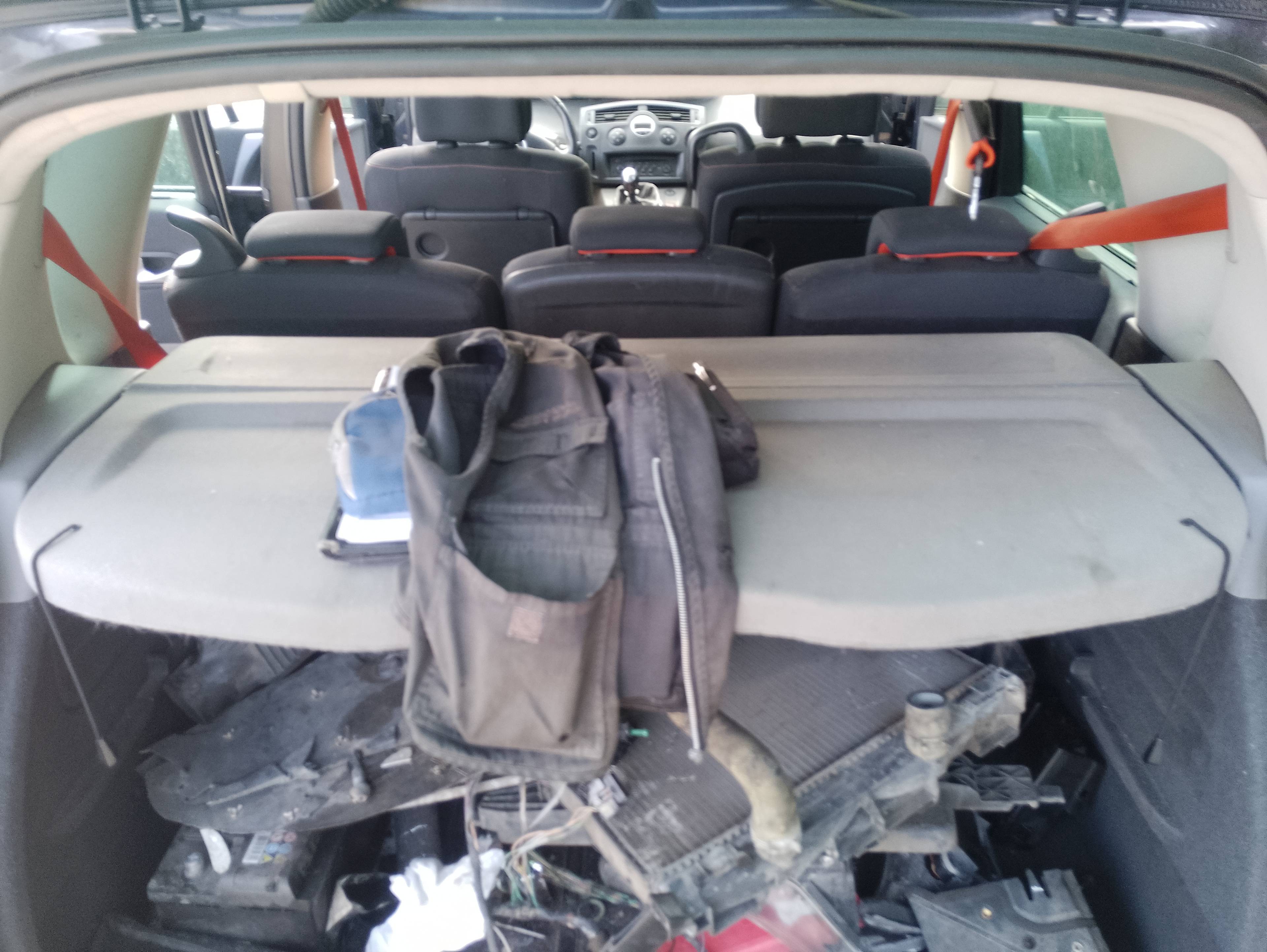 Recambio de bandeja trasera para renault scenic ii authentique referencia OEM IAM   