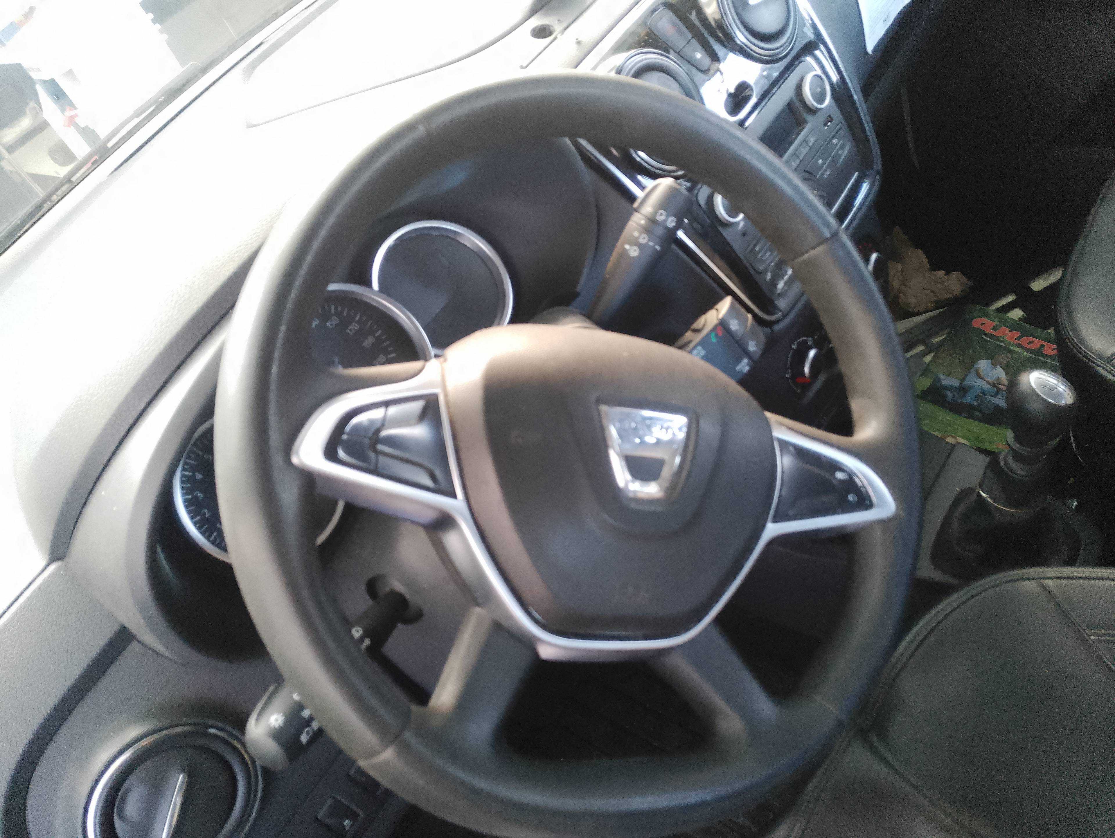Recambio de volante para dacia lodgy 15th anniversary referencia OEM IAM   