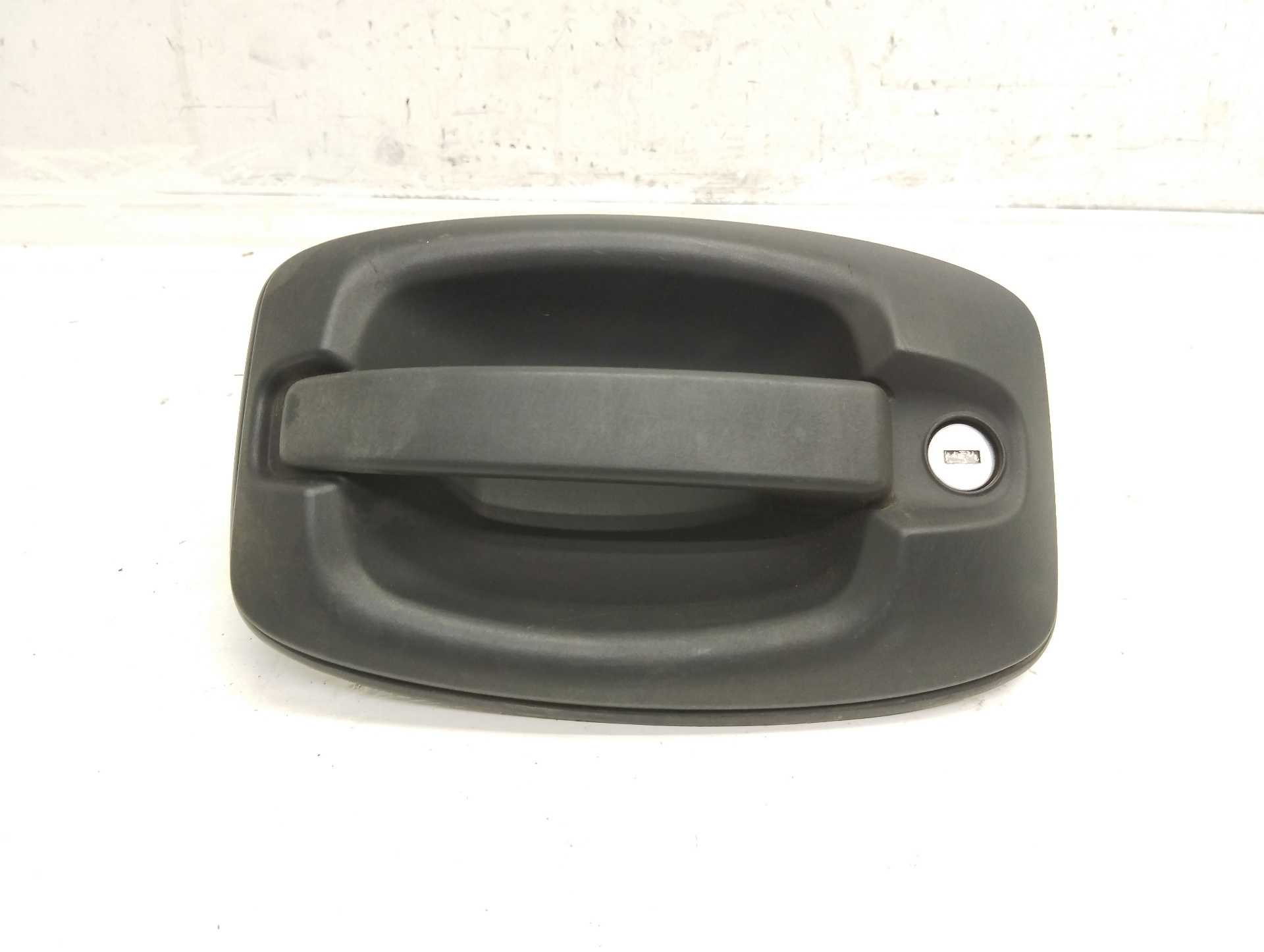 Recambio de maneta exterior delantera izquierda para iveco 35s12 referencia OEM IAM NV23895  