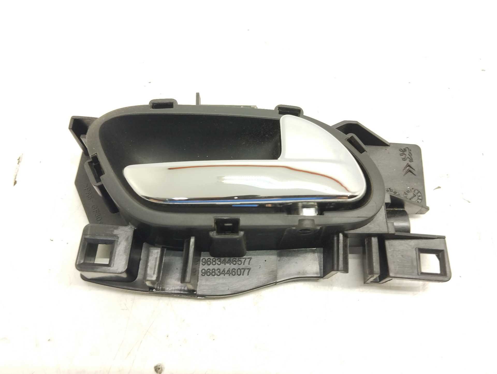 Recambio de maneta interior trasera derecha para peugeot 3008 1.6 hdi fap referencia OEM IAM 9683446577  
