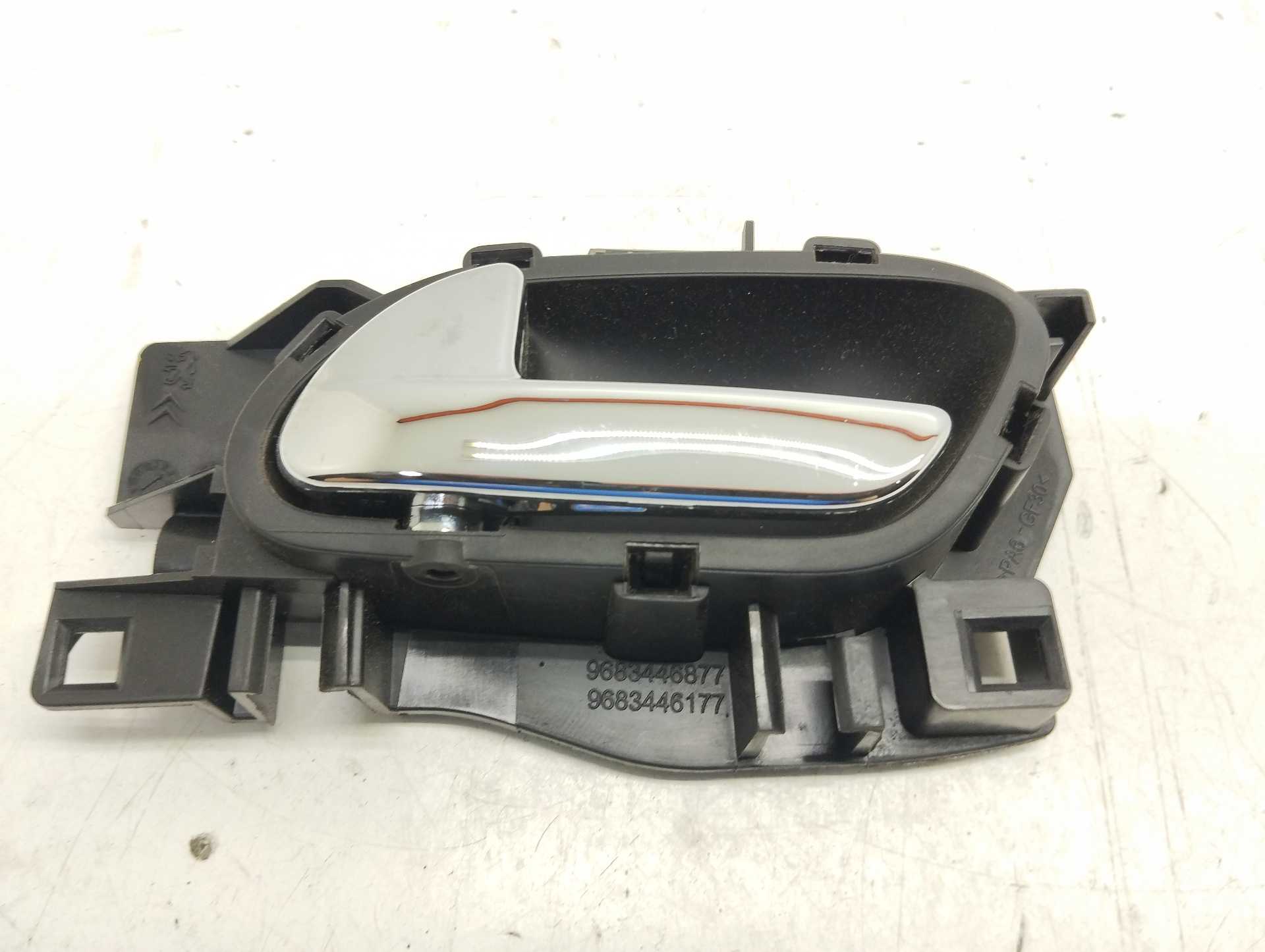 Recambio de maneta interior trasera izquierda para peugeot 3008 1.6 hdi fap referencia OEM IAM 9683446877  