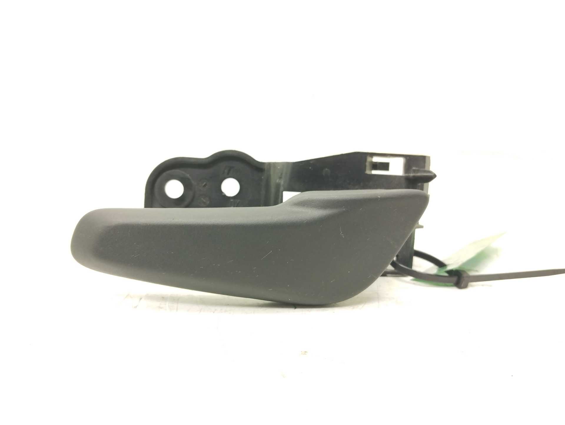 Recambio de maneta interior delantera derecha para iveco 35s12 referencia OEM IAM 5801834162  