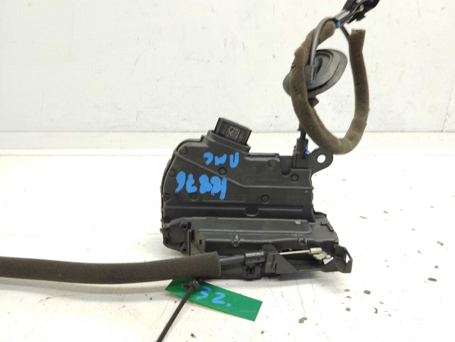 Recambio de cerradura puerta trasera derecha para renault clio iv zen referencia OEM IAM 825002104R 40727237 