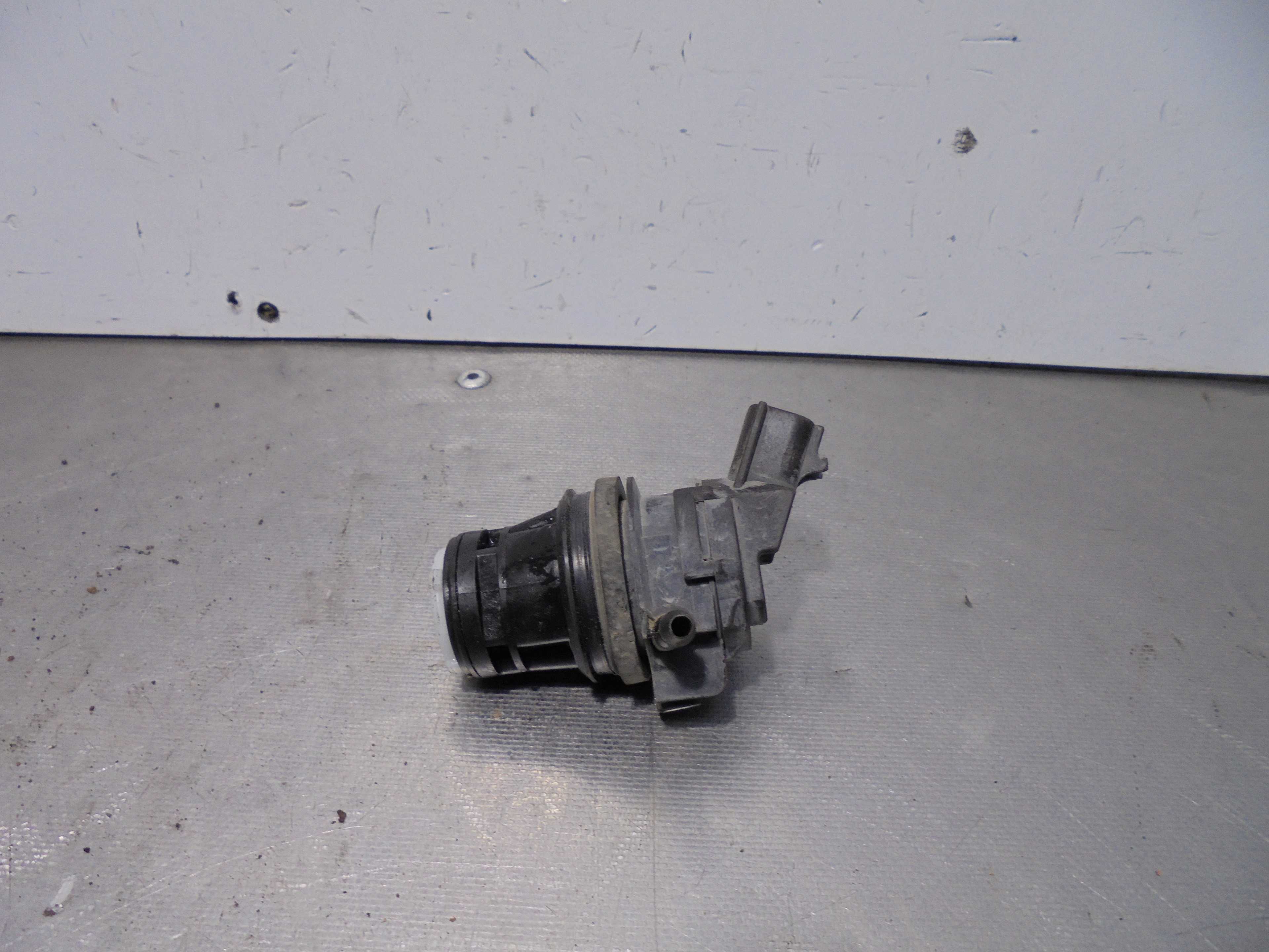 Recambio de bomba limpia para toyota prius+ 1.8 16v cat referencia OEM IAM 8533047010 DENSO 
