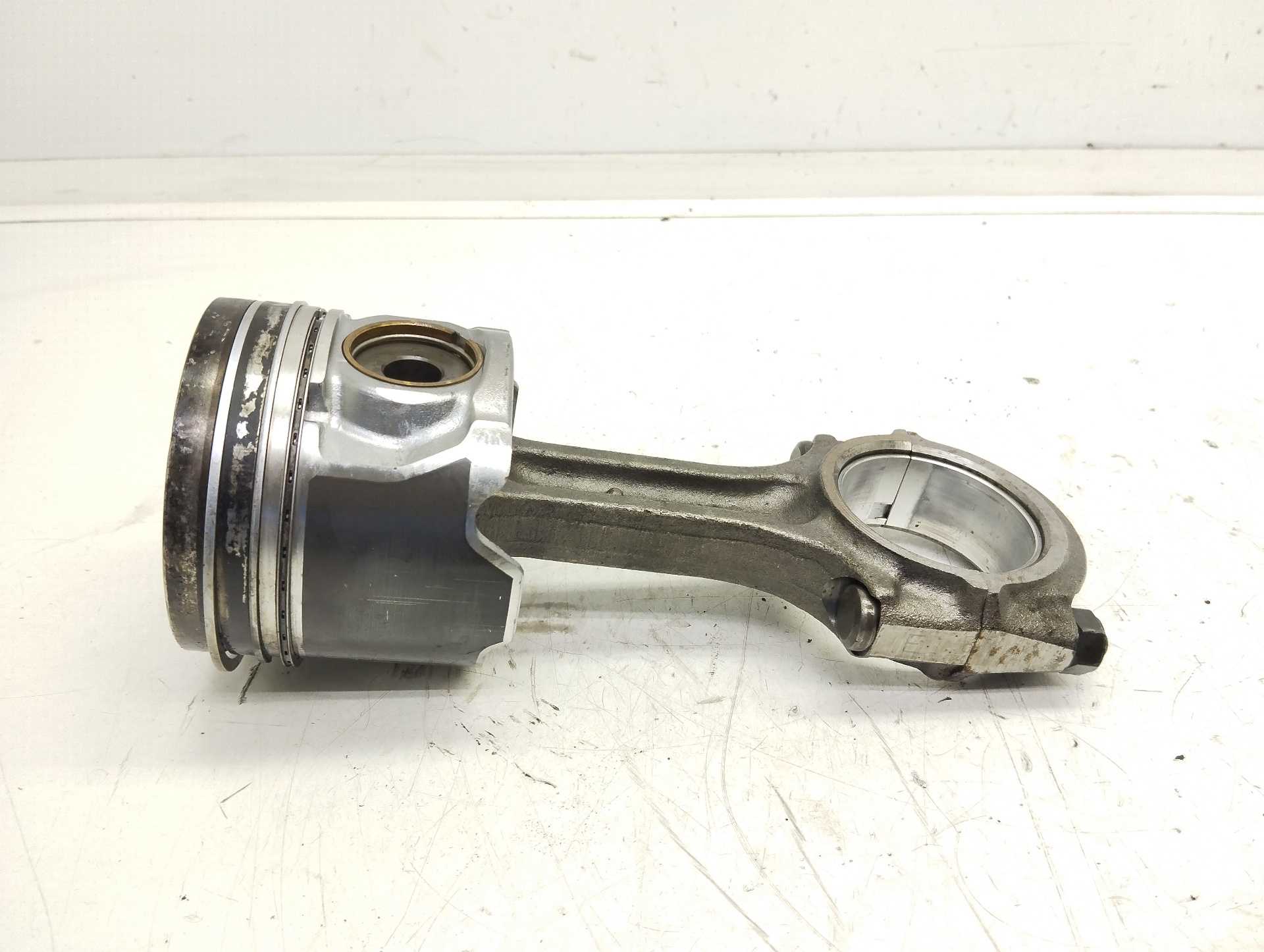 Recambio de piston para hyundai terracan (hp) 2.9 crdi full referencia OEM IAM   