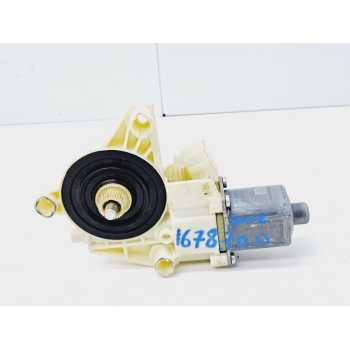 MOTOR ELEVALUNAS DELANTERO DERECHO A2048200242 