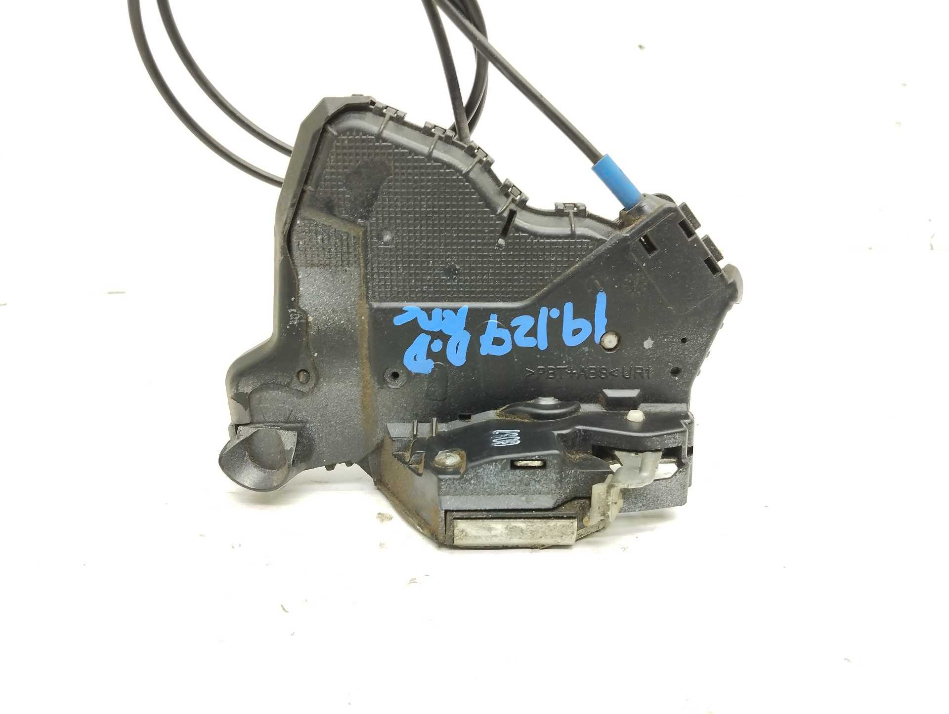 Recambio de cerradura puerta delantera derecha para toyota auris luna+ referencia OEM IAM A046693  