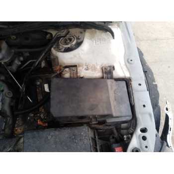 CAJA RELES / FUSIBLES 