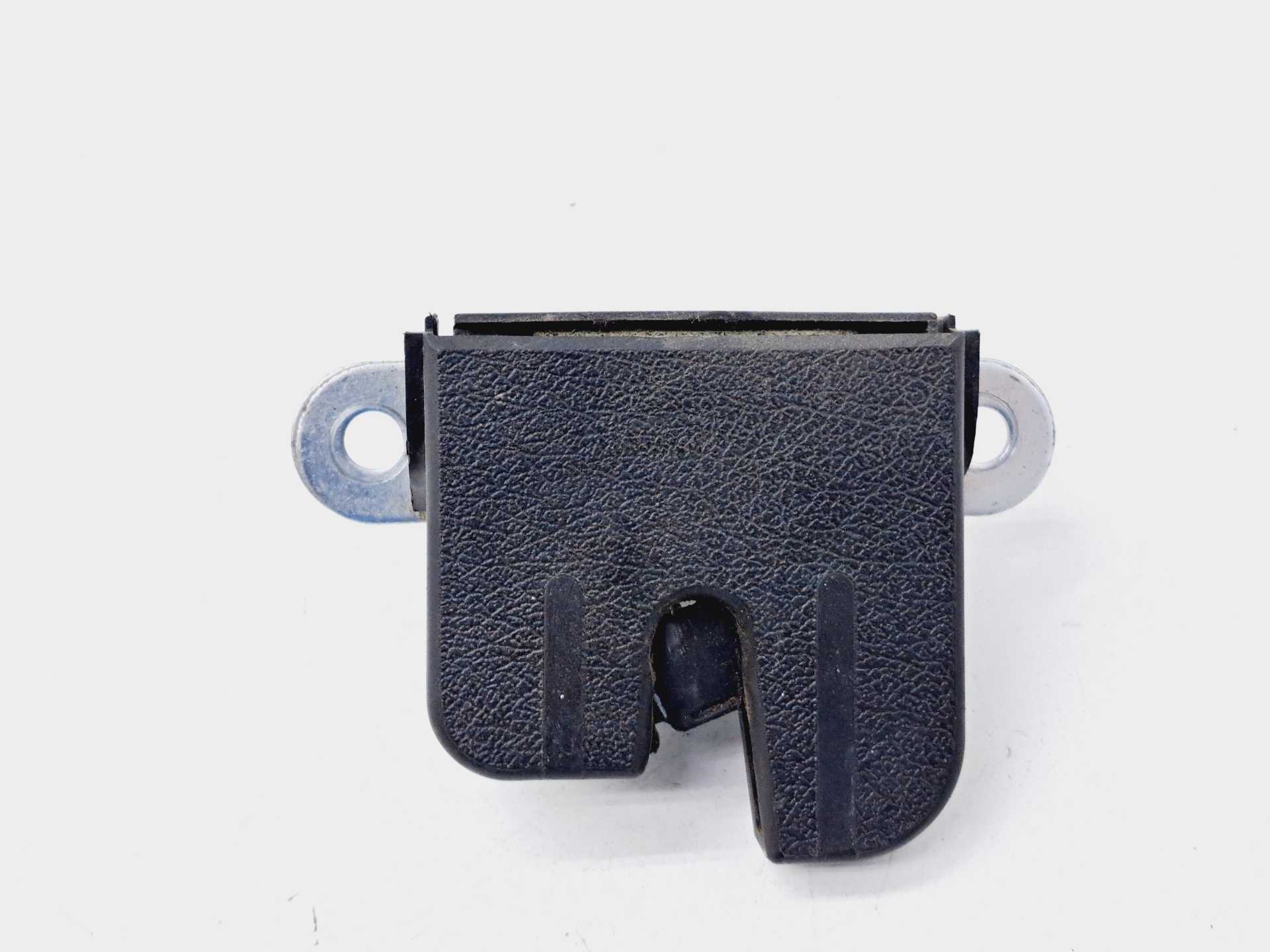 Recambio de cerradura maletero / porton para volkswagen caddy furgón/kombi 2.0 tdi referencia OEM IAM   