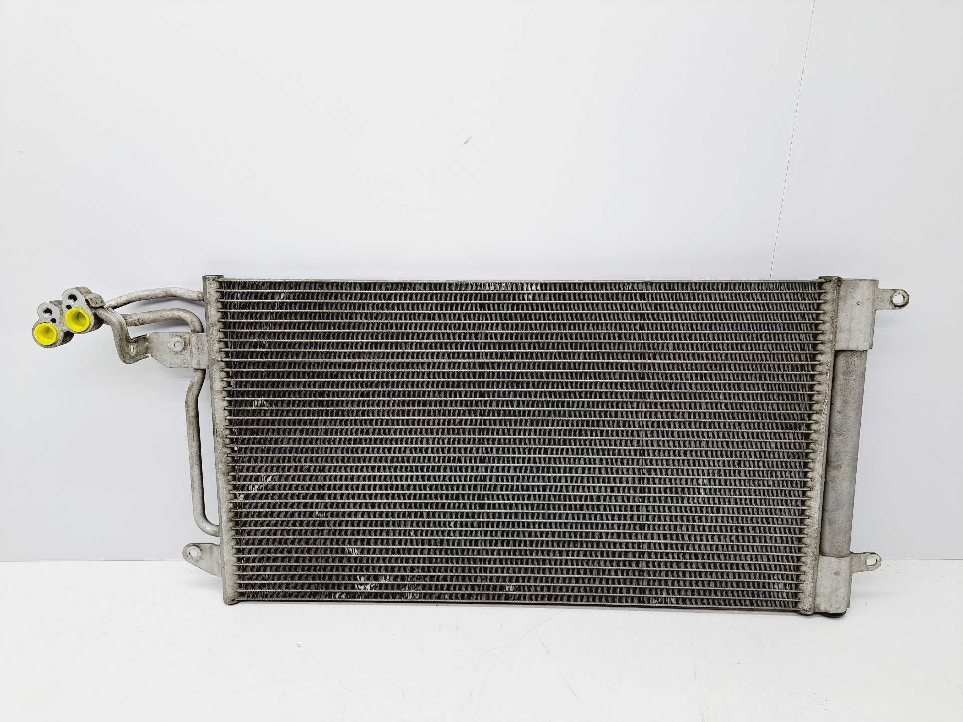 Recambio de condensador / radiador aire acondicionado para seat ibiza (6j5) reference referencia OEM IAM 6R0820411D S9477001 BEH