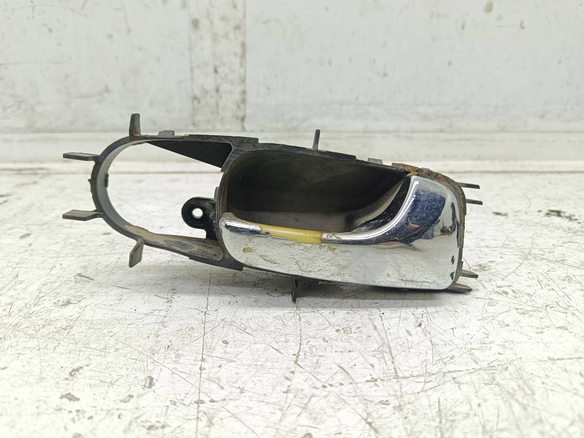 Recambio de maneta interior delantera derecha para chevrolet lacetti 1.6 cat referencia OEM IAM 96548038  