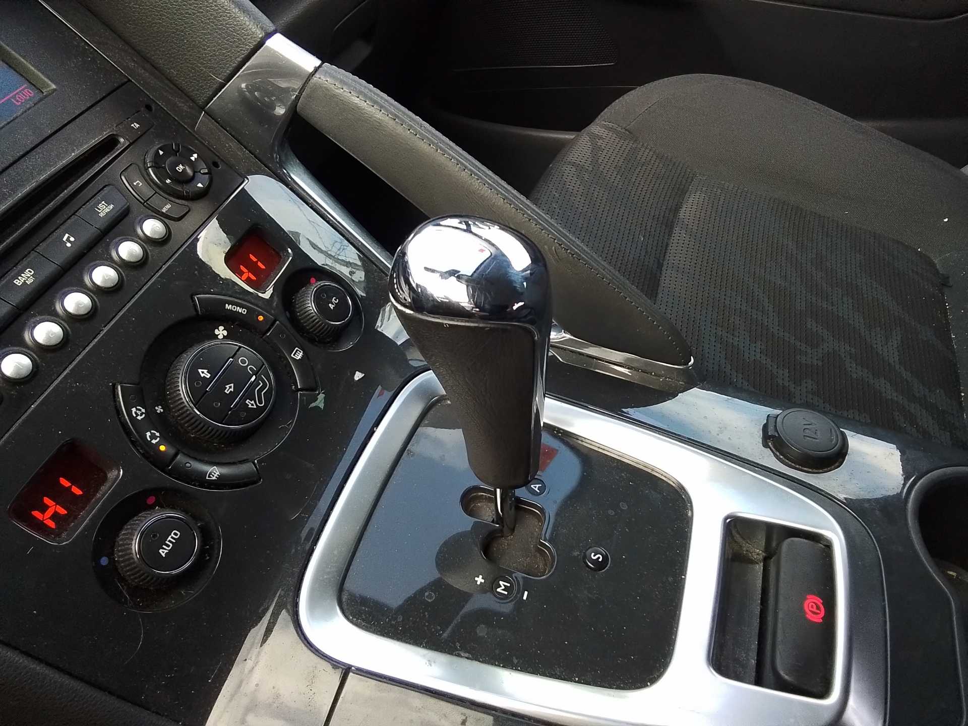 Recambio de palanca cambio para peugeot 3008 1.6 hdi fap referencia OEM IAM   