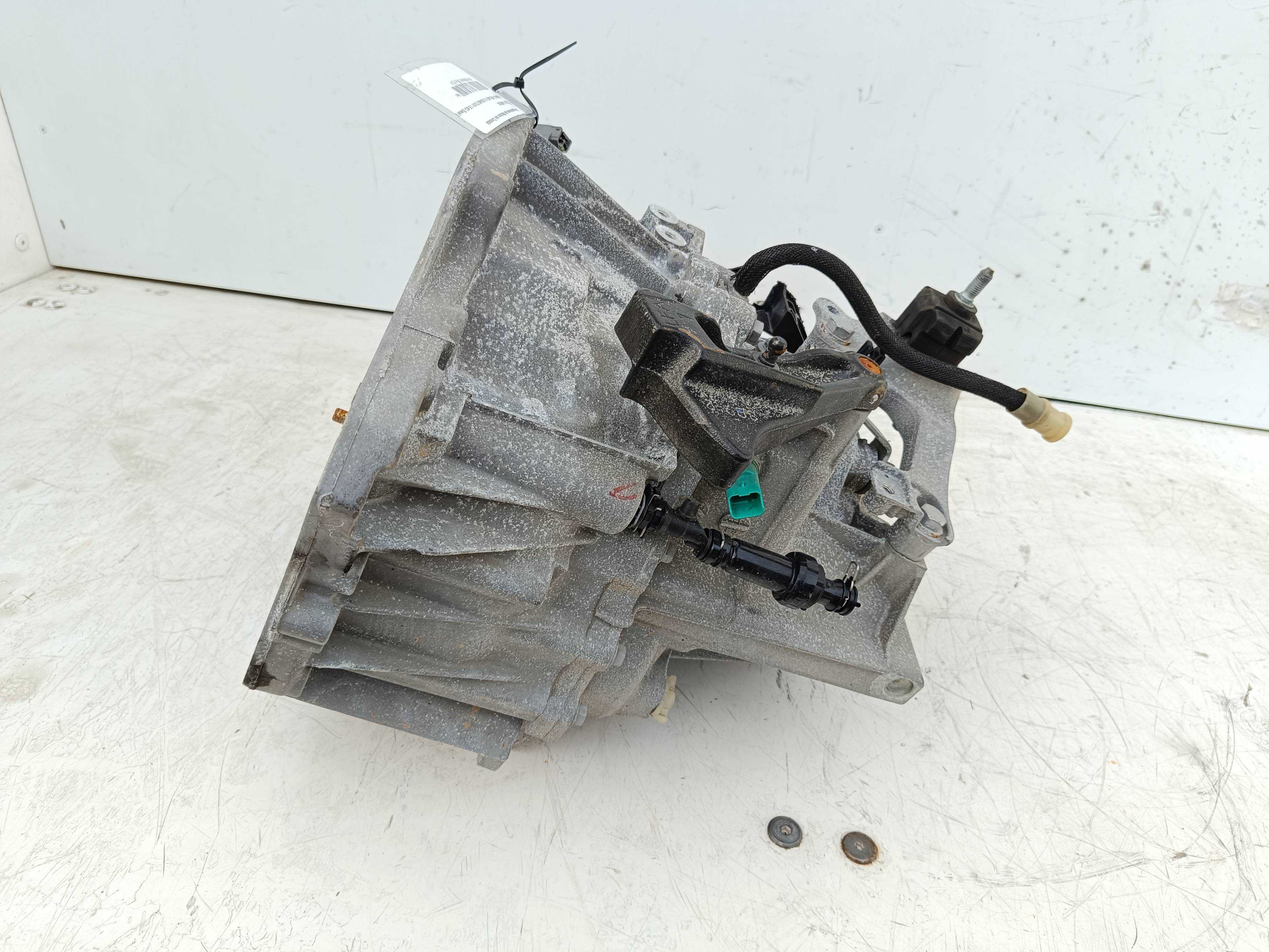 Recambio de caja cambios para renault megane iv grandtour 1.6 dci diesel fap energy referencia OEM IAM ND4014  