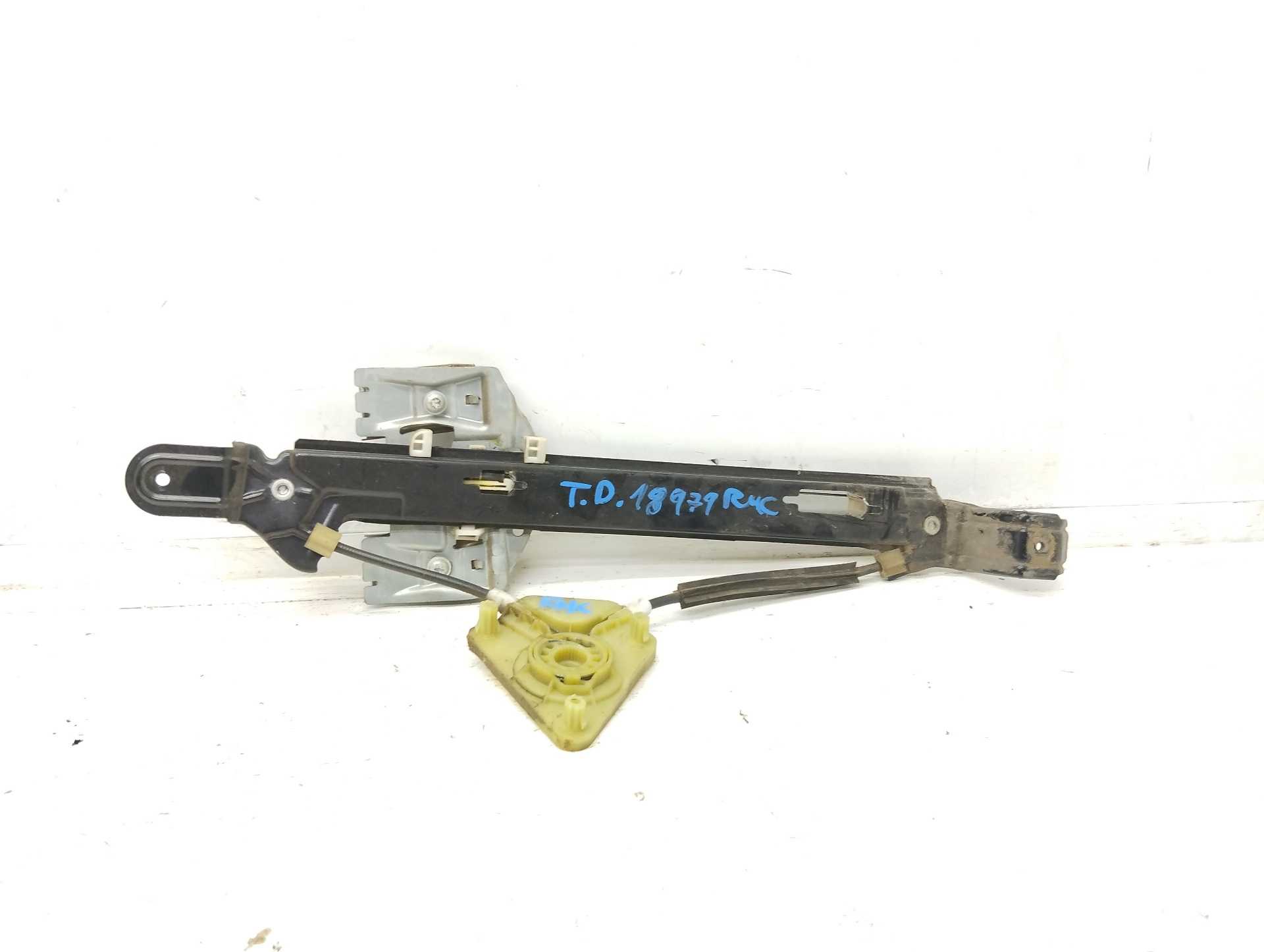Recambio de elevalunas trasero derecho para seat leon (1p1) comfort limited referencia OEM IAM  1P0839462 