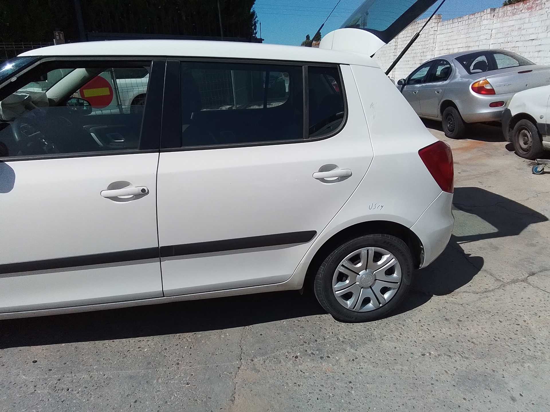 Recambio de puerta trasera izquierda para skoda fabia (6y2/6y3) urban line referencia OEM IAM   