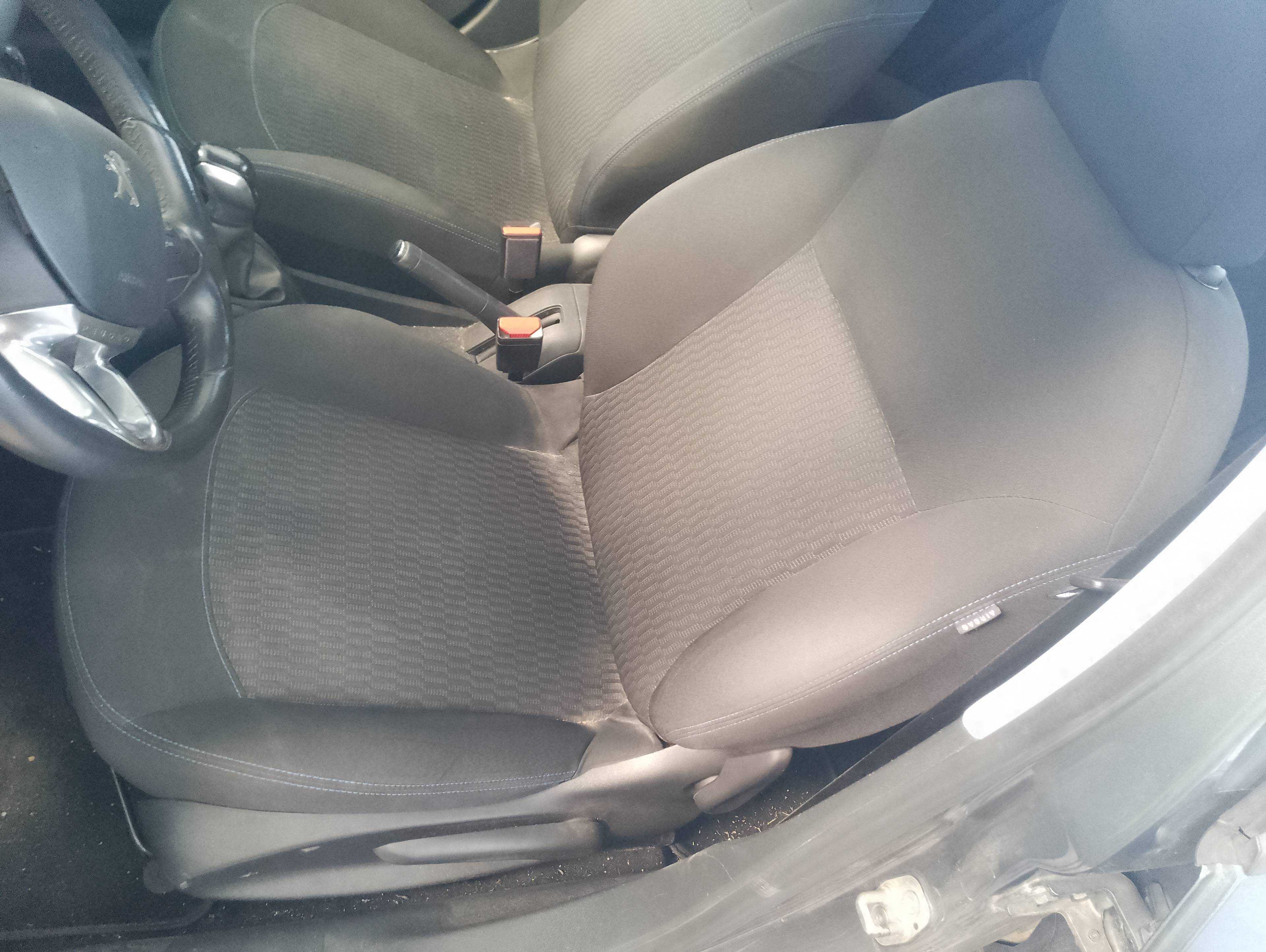 Recambio de asiento delantero izquierdo para peugeot 208 style referencia OEM IAM   