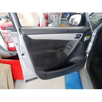 GUARNECIDO PUERTA DELANTERA IZQUIERDA 
