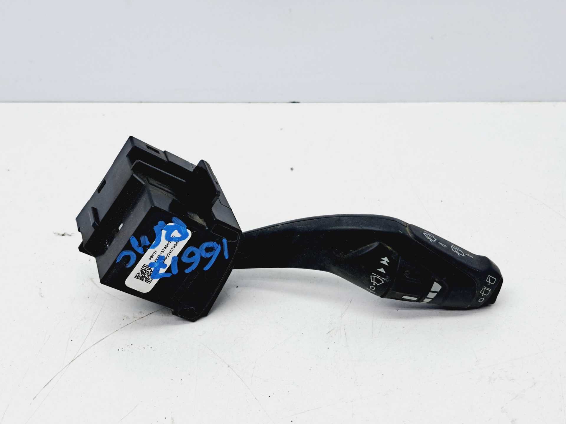 Recambio de mando limpia para ford c-max 1.0 ecoboost cat referencia OEM IAM AV6T17A553AC  