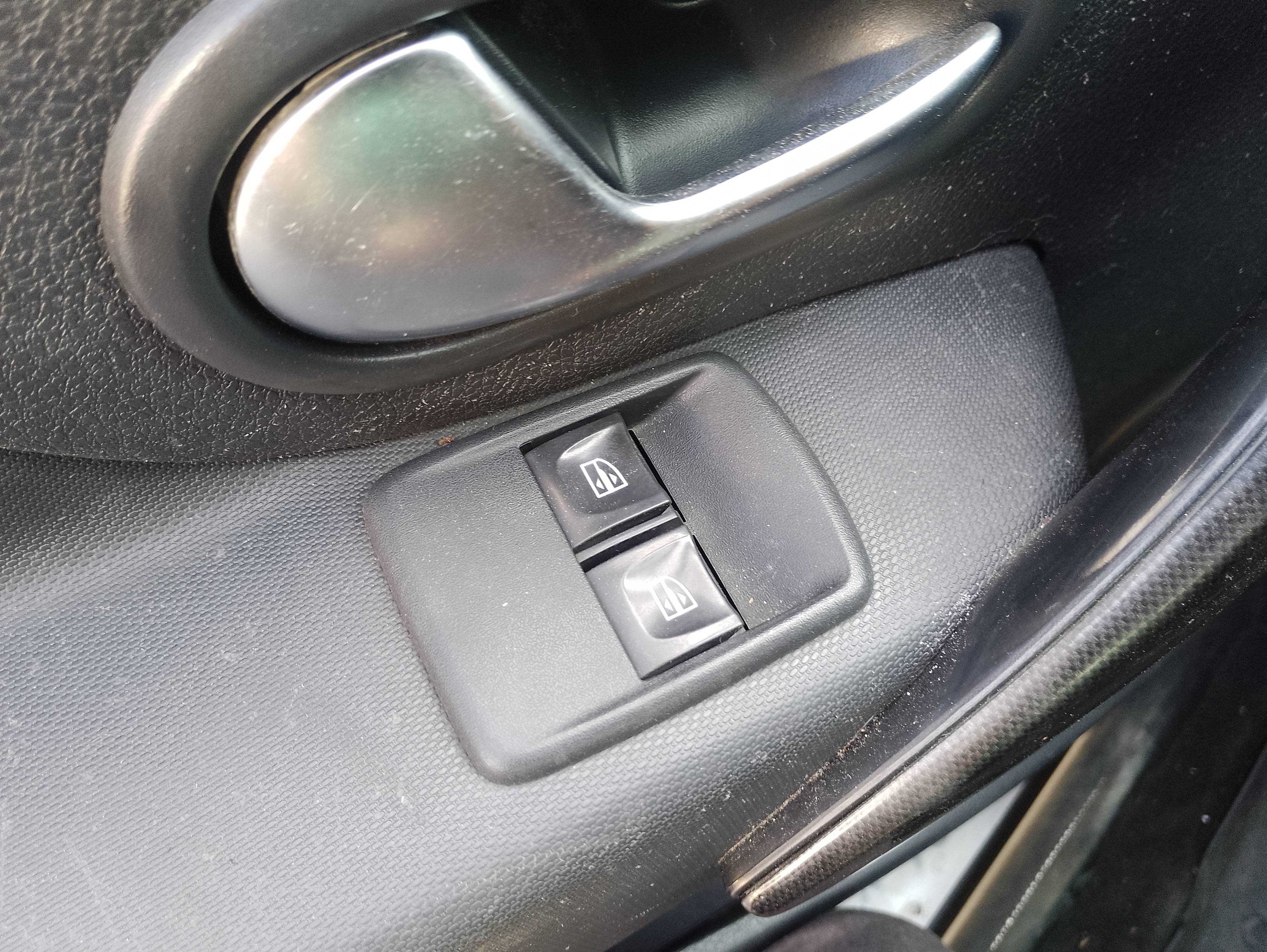 Recambio de mando elevalunas delantero izquierdo para dacia logan ii ambiance referencia OEM IAM   
