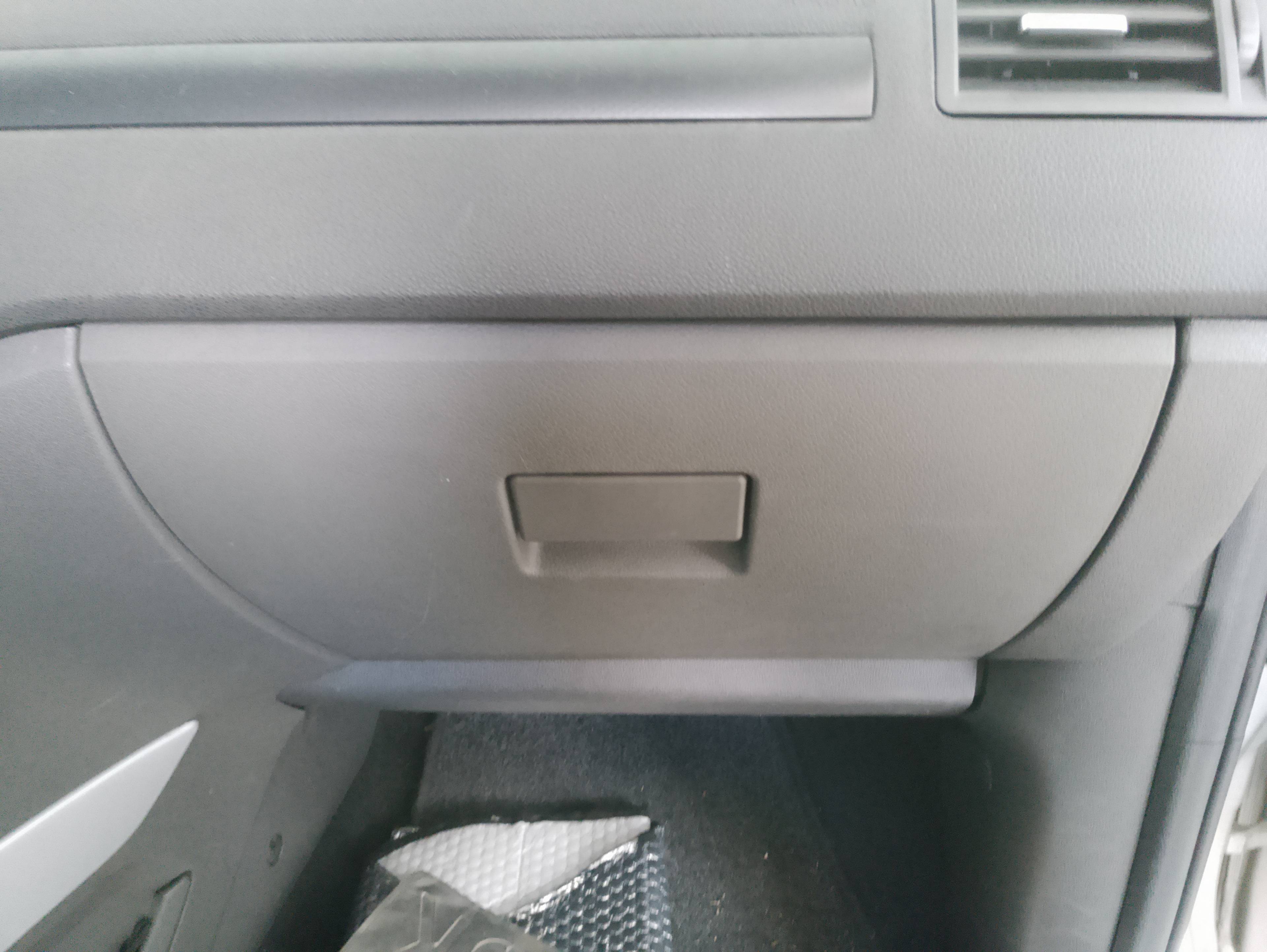 Recambio de guantera para ford kuga (cbv) titanium referencia OEM IAM   
