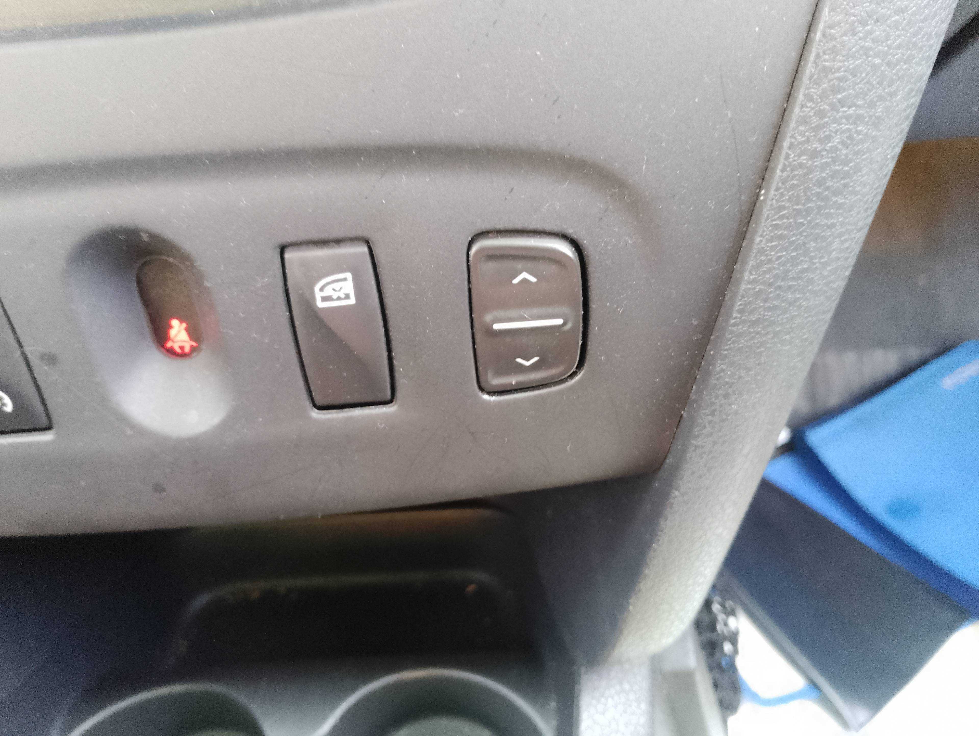 Recambio de mando elevalunas trasero derecho para dacia logan ii ambiance referencia OEM IAM   