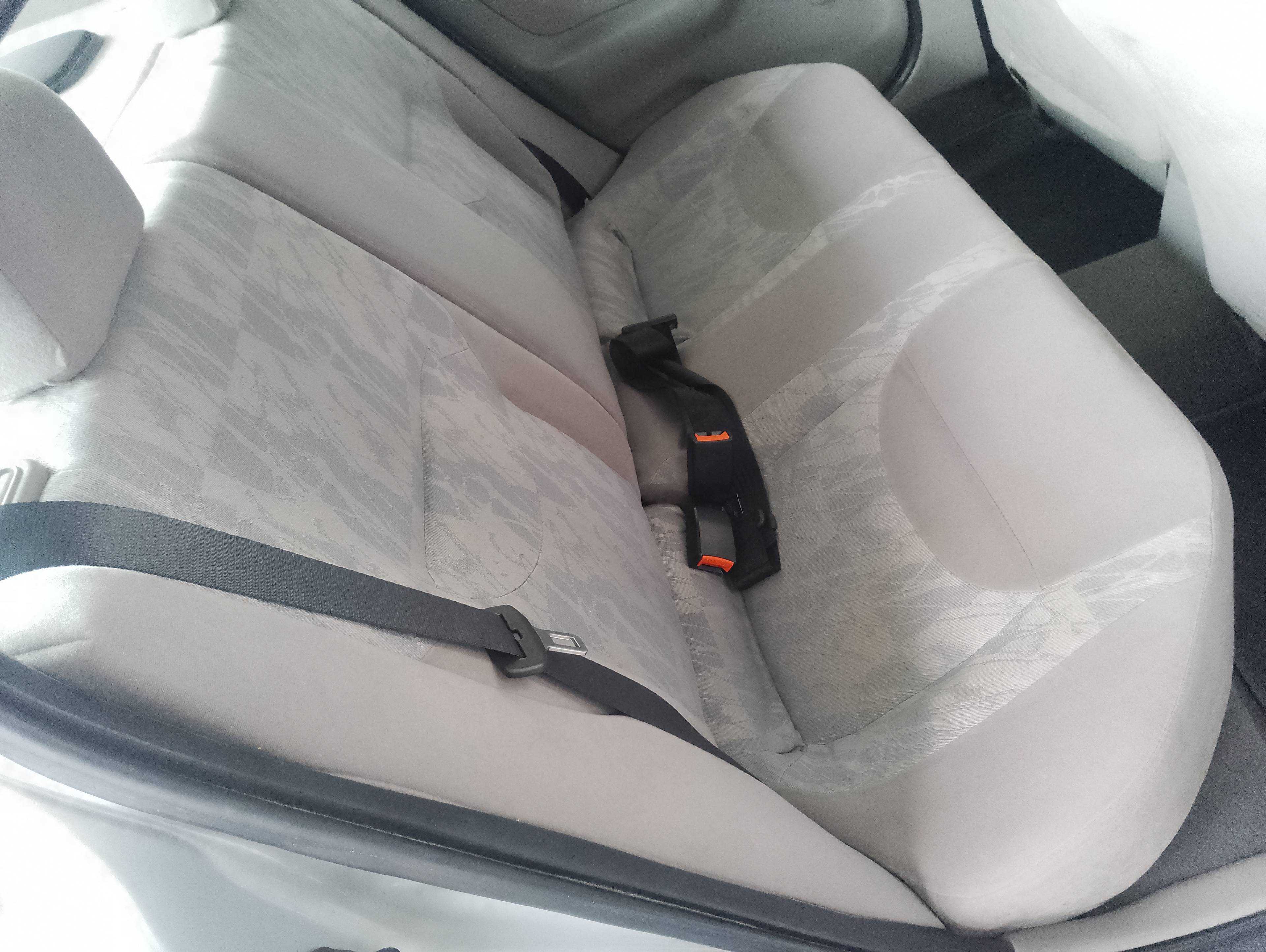 Recambio de asientos traseros para nissan primera berlina (p11) básico referencia OEM IAM   