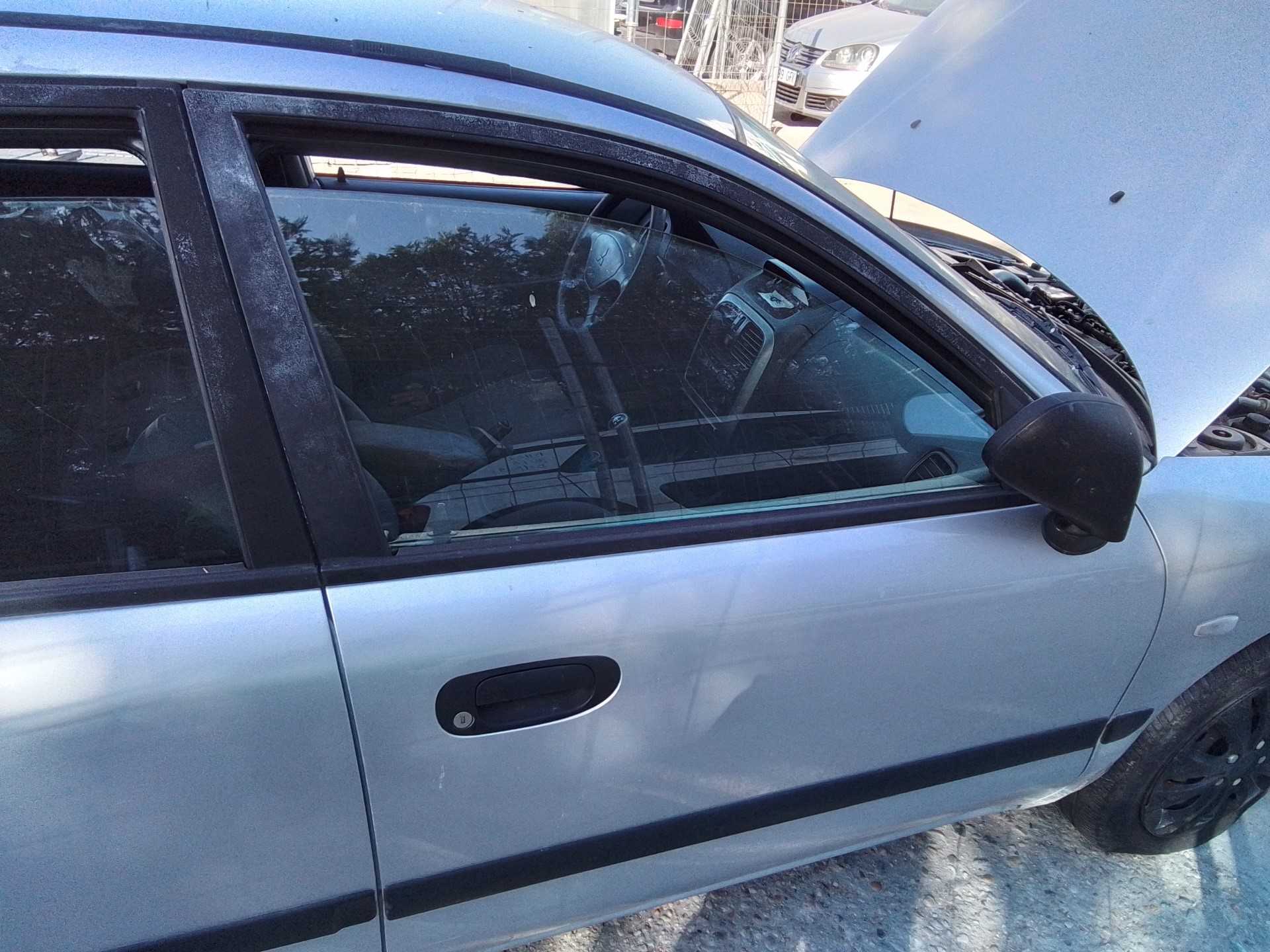 Recambio de puerta delantera derecha para mitsubishi carisma berlina 5 (da0) 1900 di-d comfort referencia OEM IAM   